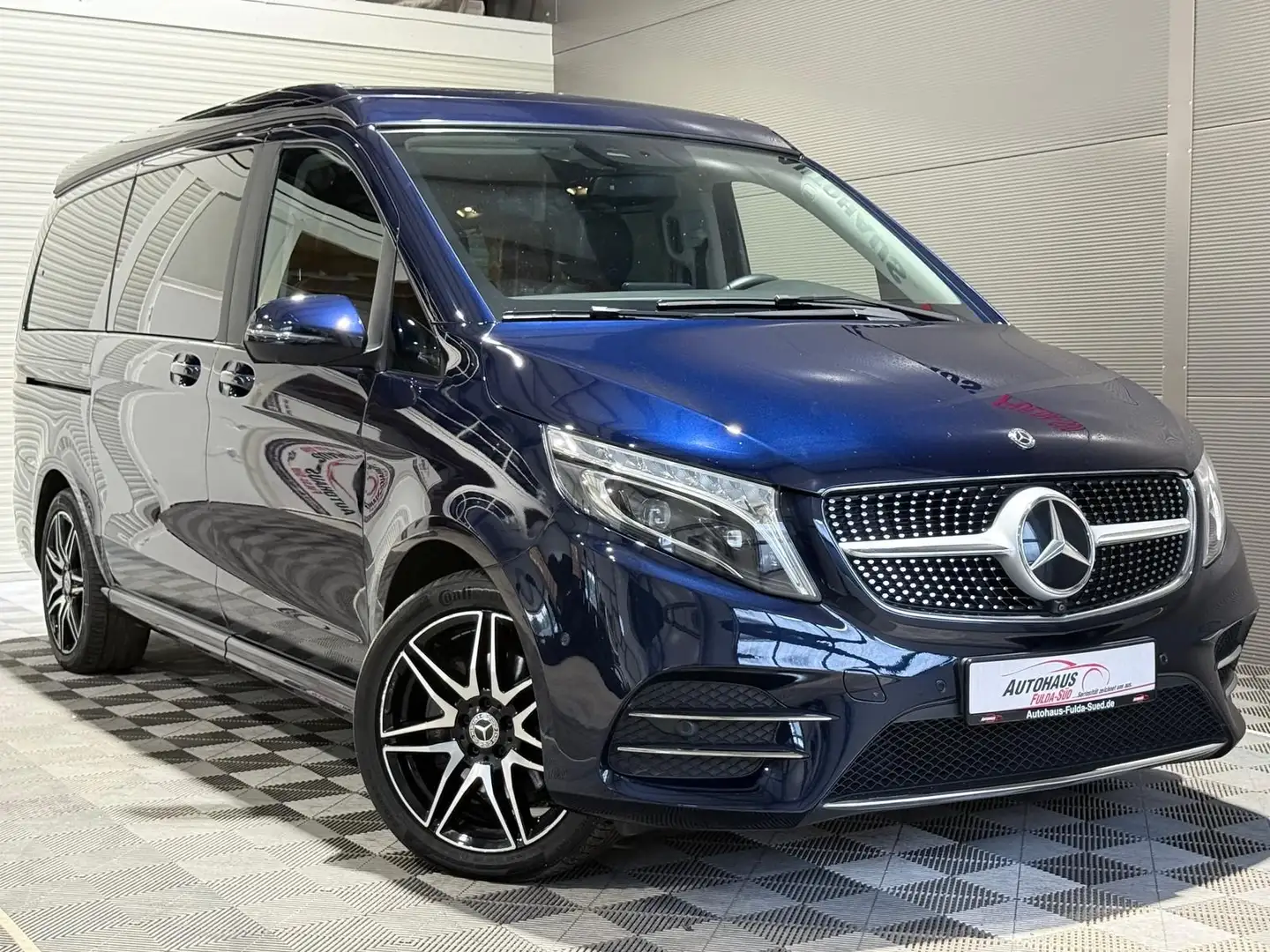 Mercedes-Benz V 300 d MarcoPolo lang 4Matic AMG Line°Stdhzg°360 Blauw - 1