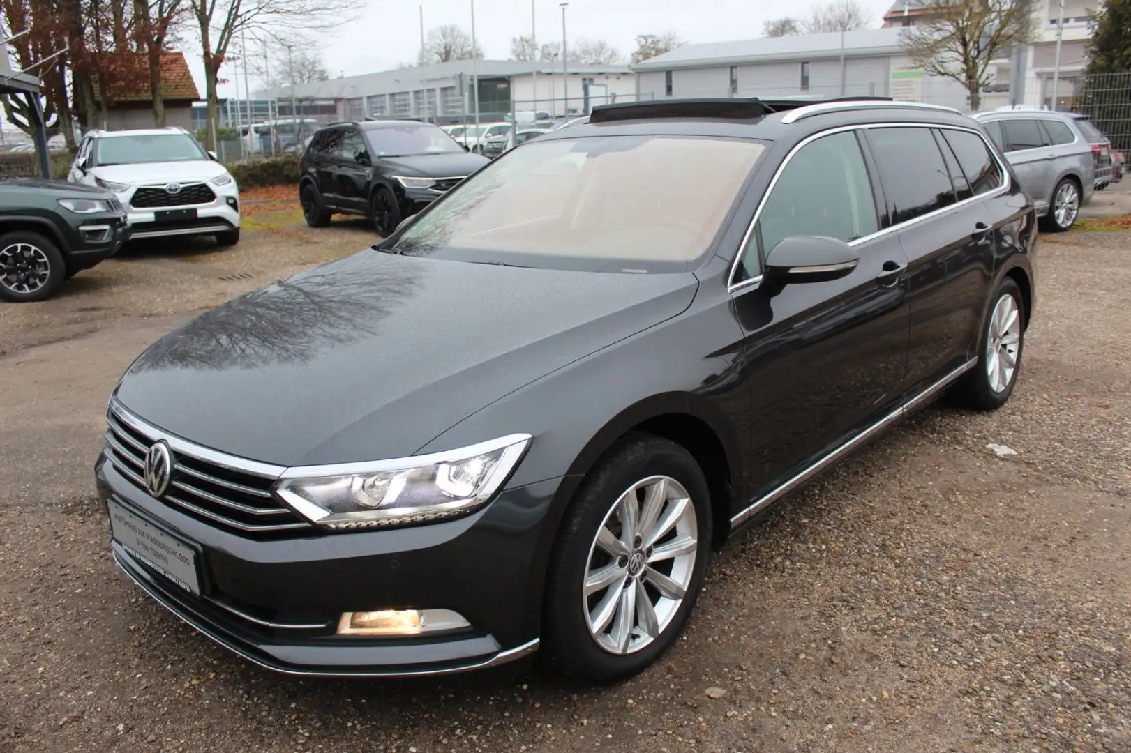 Volkswagen Passat Variant Passat Var. Highline 2.0 TDI*PANO*ACC*1.Hd.*LED* Grau - 1