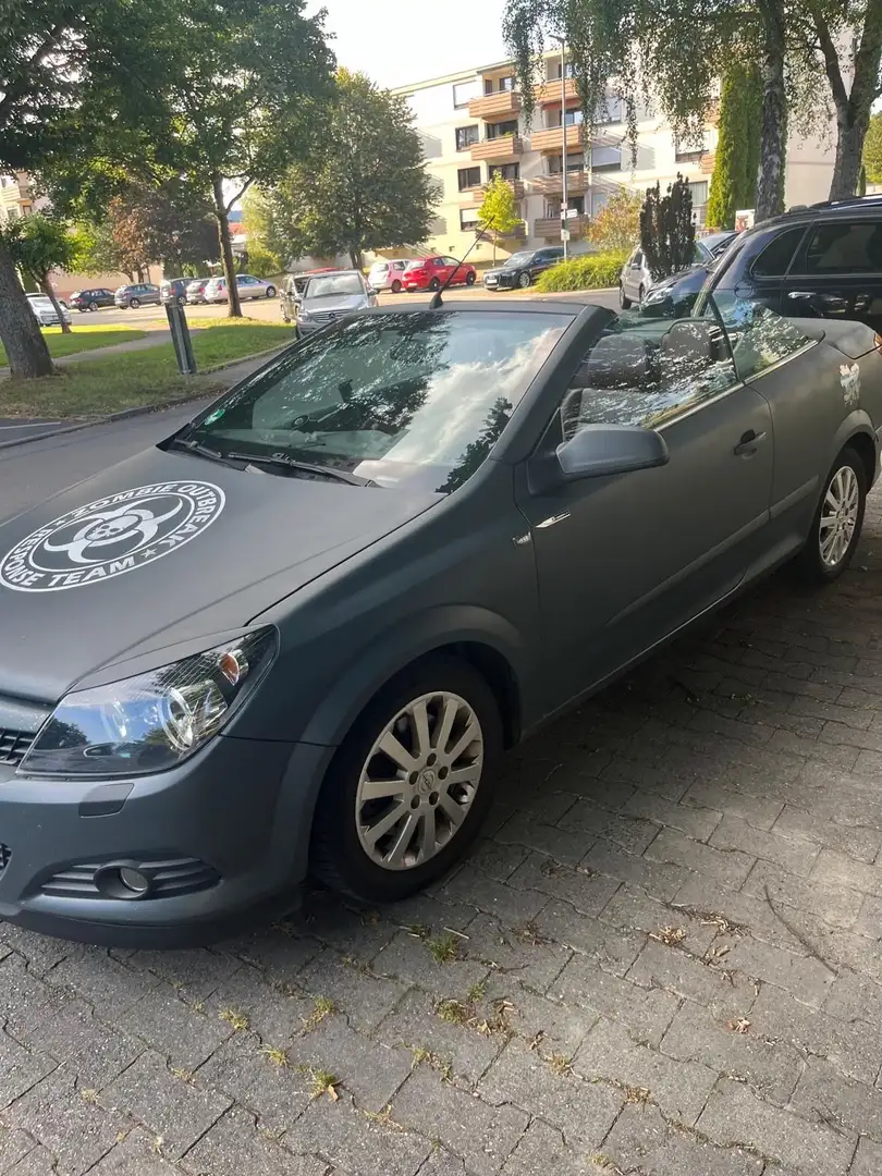 Opel Astra Twin Top 1.9 CDTI Edition Grau - 1