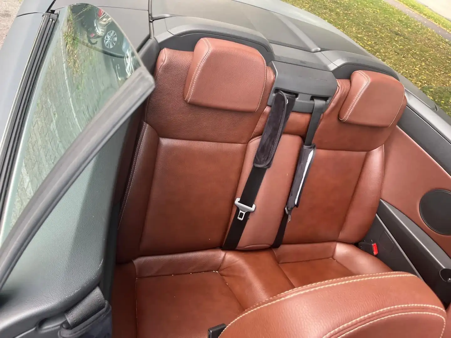 Opel Astra Twin Top 1.9 CDTI Edition Grau - 2