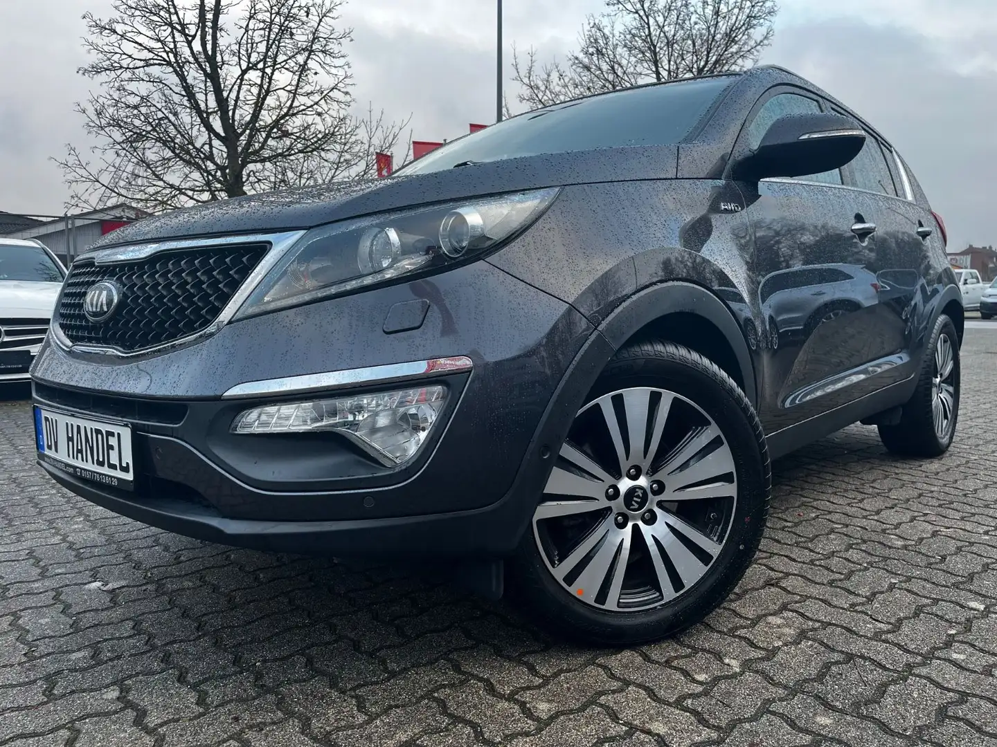 Kia Sportage Spirit 4WD *Sitzhzg.Navi/Kamera* Grau - 1