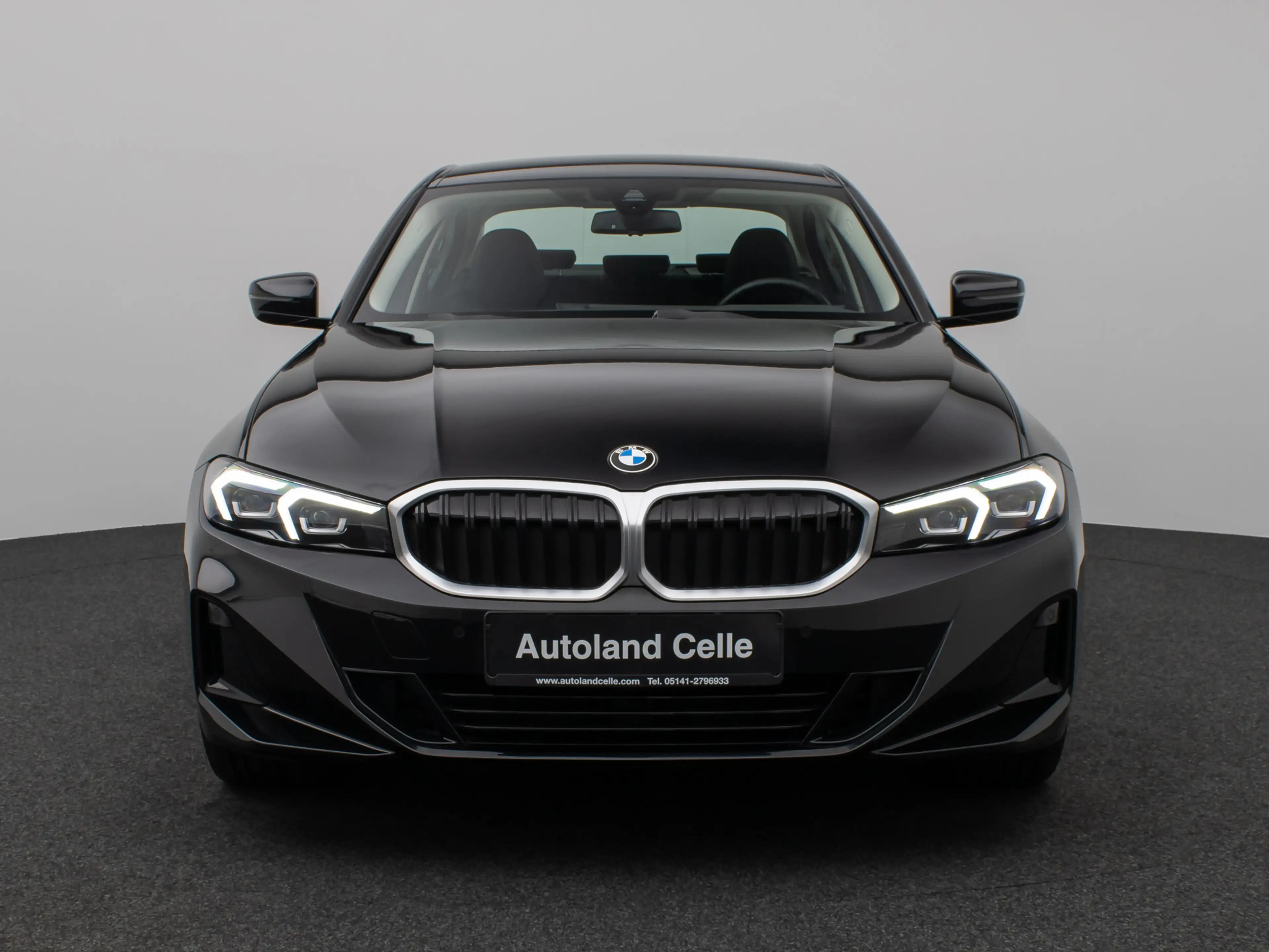BMW 330 xD Lim. Kamera DAB Leder Alarm Sport 18Zoll — photo 2