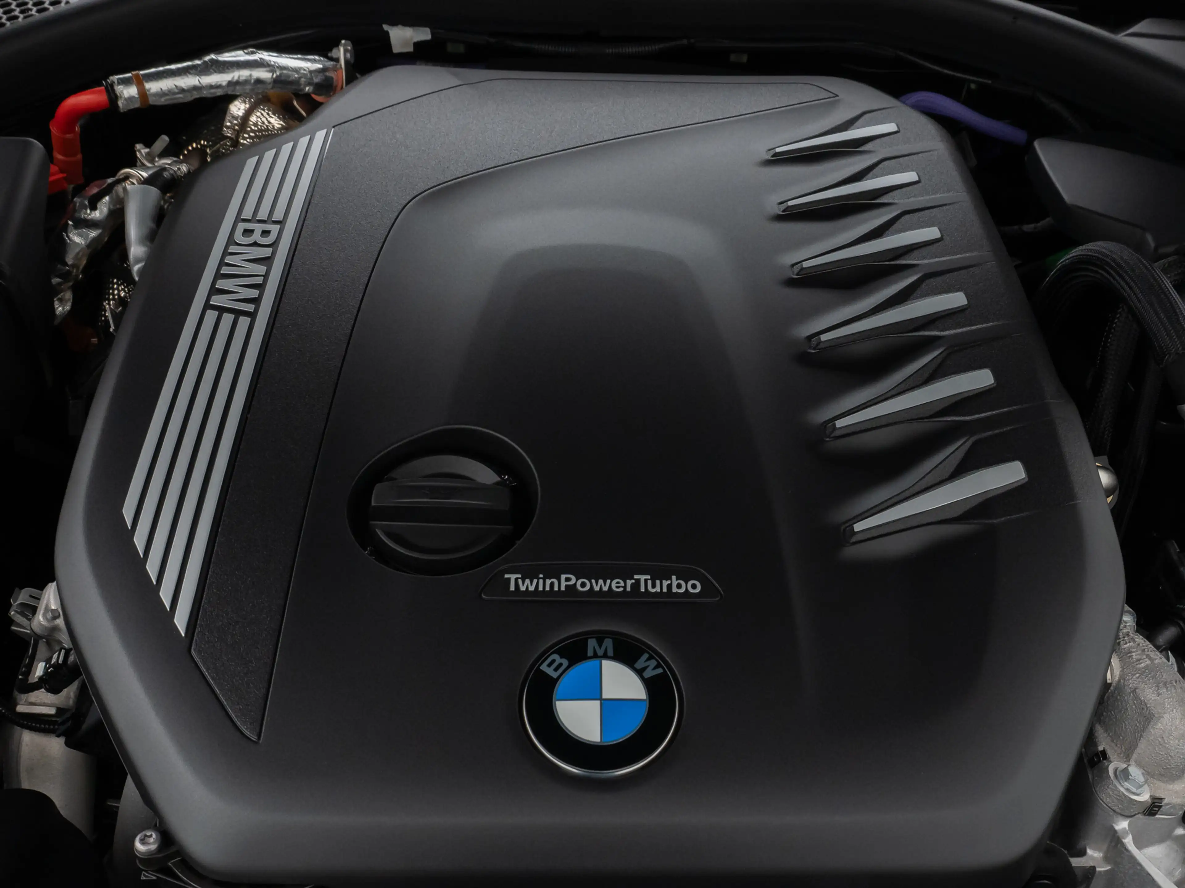 BMW 330 xD Lim. Kamera DAB Leder Alarm Sport 18Zoll — photo 14