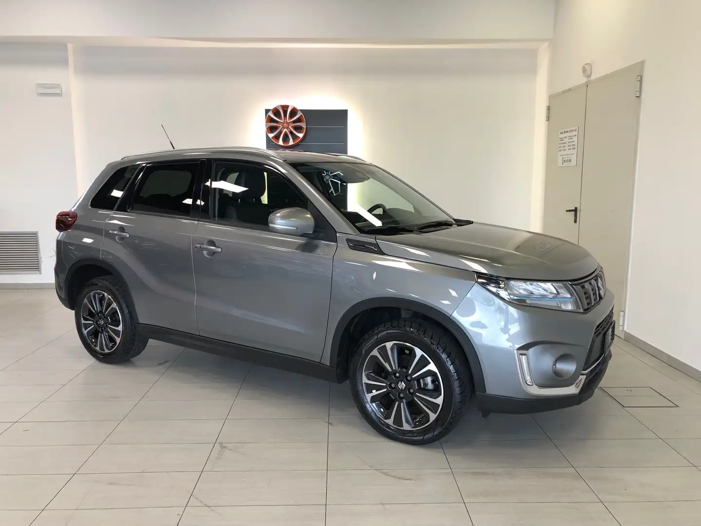 Suzuki Vitara 1.4 Hybrid Starview 2wd automatica Gris - 2