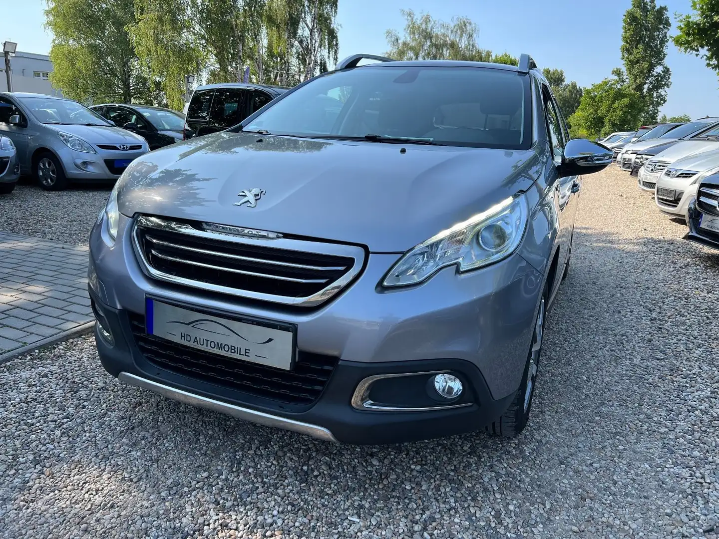 Peugeot 2008 Style BlueHDI 100 STOP & START Gris - 1