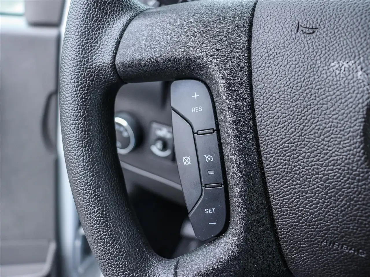 GMC Savana снимка GMC Savana