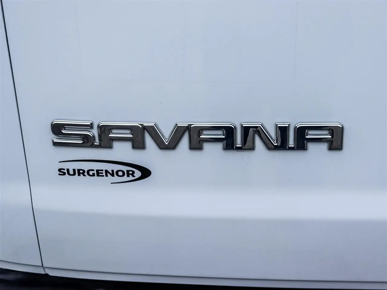GMC Savana снимка GMC Savana