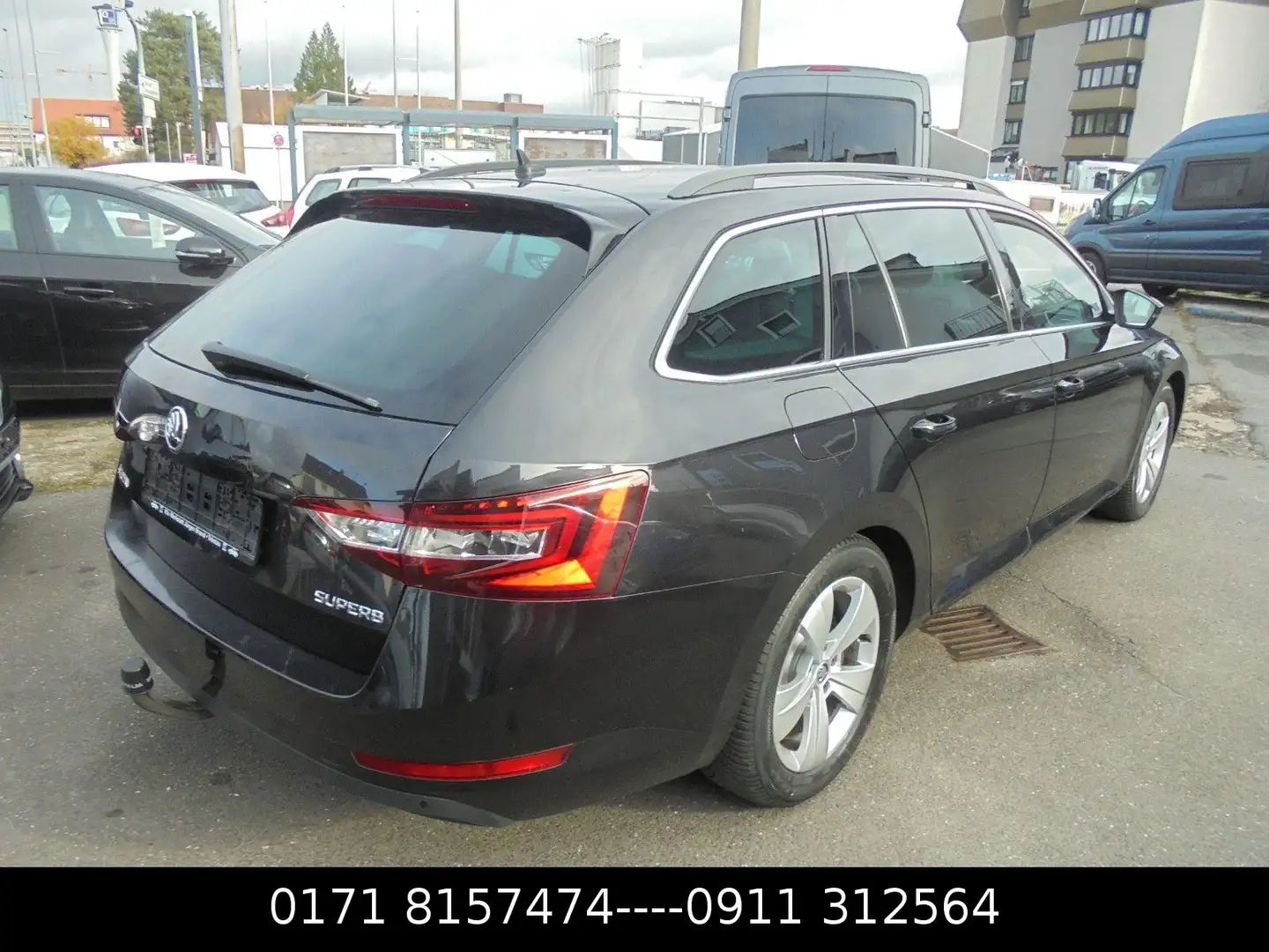 Skoda Superb Combi Ambition Schwarz - 2