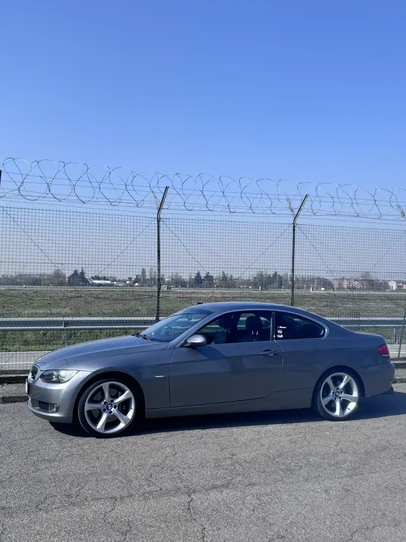 BMW 330 330i Coupe Futura 272cv - 2