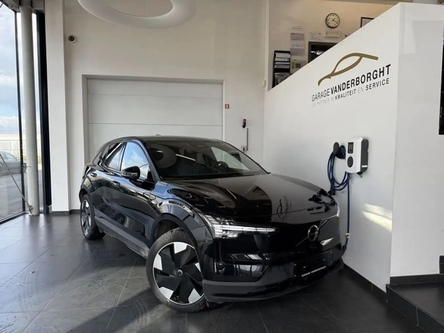 Volvo EX30 EXTENDED RANGE PLUS+WARMTEPOMP-BLISS Zwart - 1