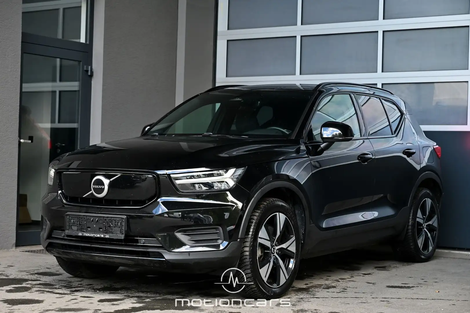 Volvo XC40 XC 40 P8 Twin Pure Electric AWD Plus Recharge Negru - 1