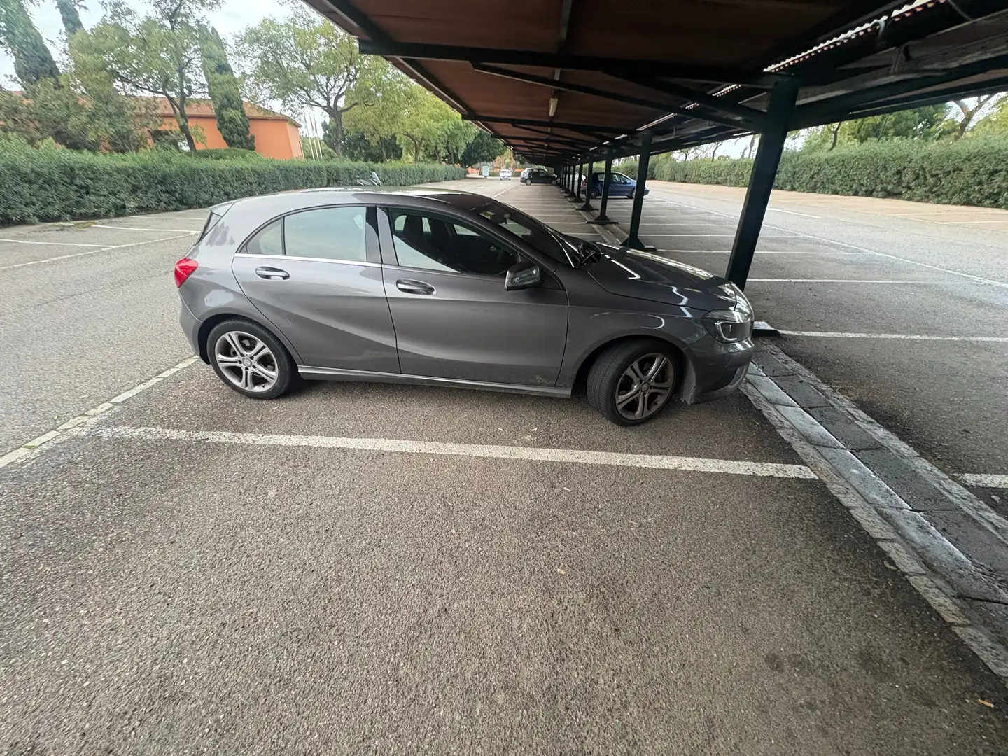 Mercedes-Benz A 220 A 220CDI BE Urban 4M 7G-DCT Urban Gris - 2