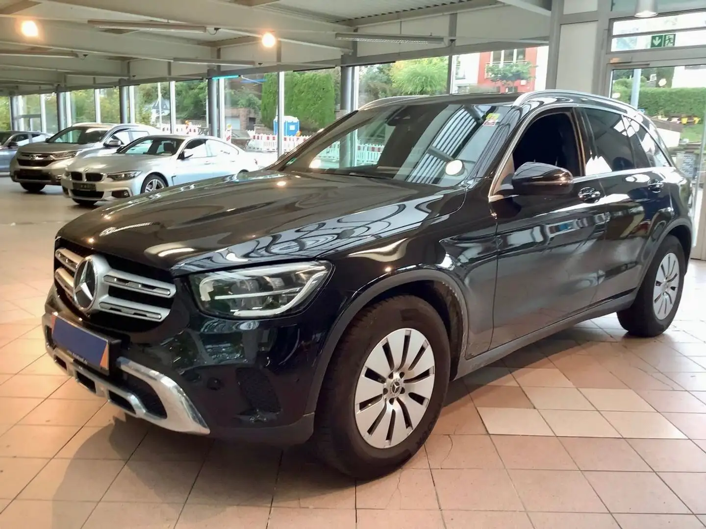 Mercedes-Benz GLC 200 4M EXCLUSIVE LED LEDER AHK PDC SHZ NAVI Noir - 2