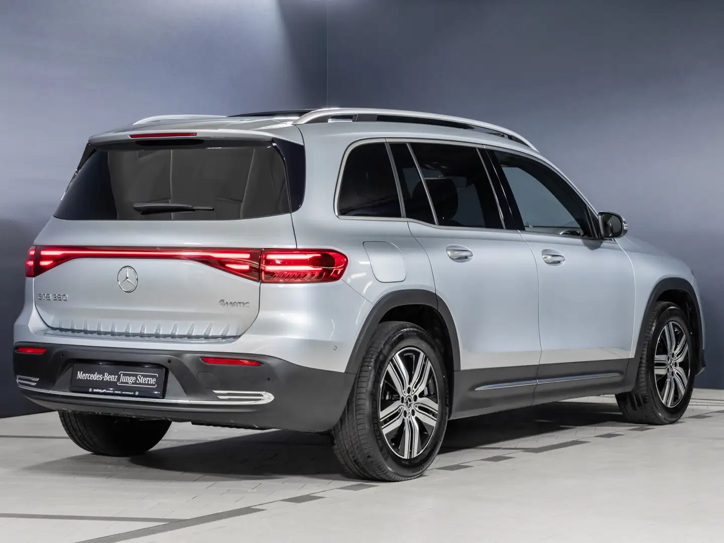 Mercedes-Benz EQB 350 EQB 350 4M Electric Art LED/Pano/Distro/Kamera/ Silber - 2