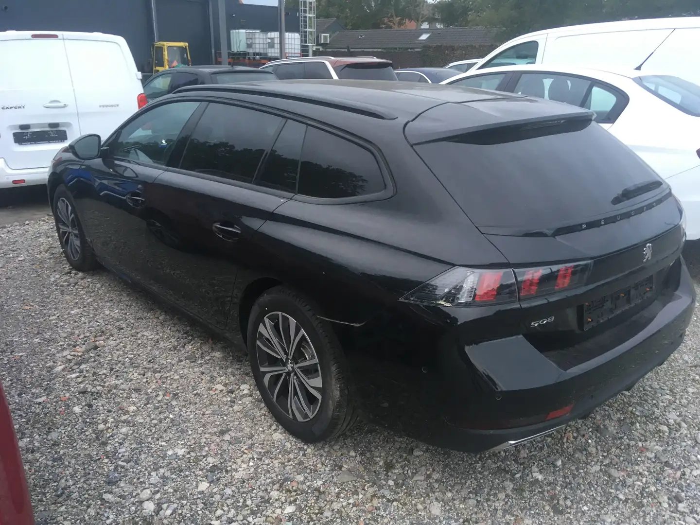 Peugeot 508 508 SW PureTech 130 EAT8 Schwarz - 2
