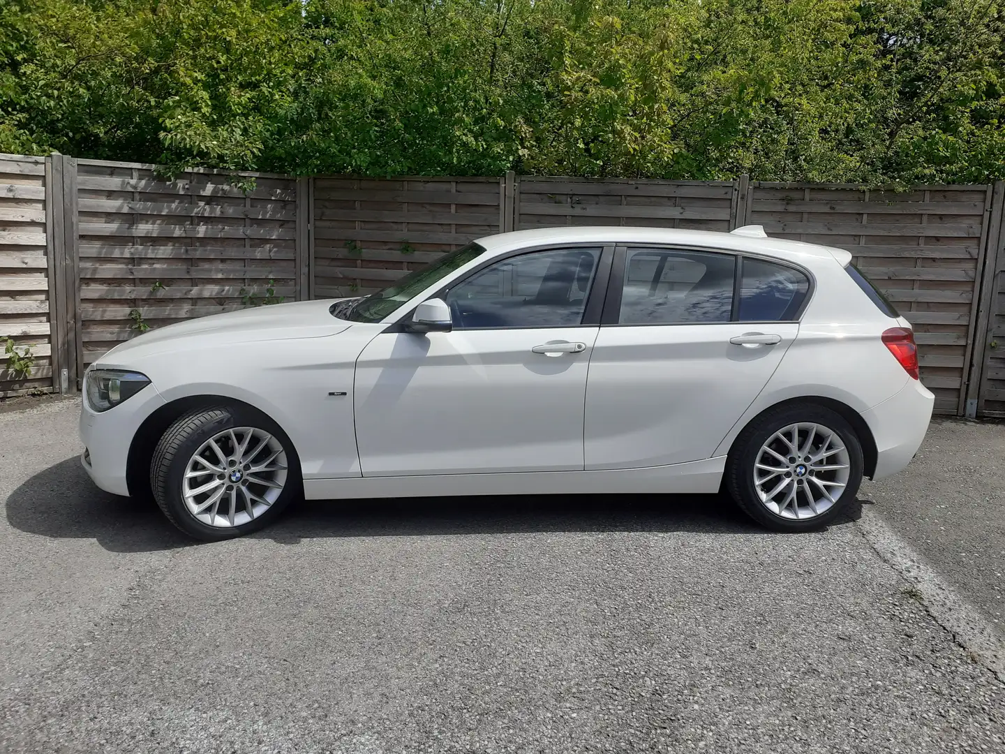 BMW 118 118 d sport 5-Türig  Klimaautomatik-Sitzheizung Weiß - 2