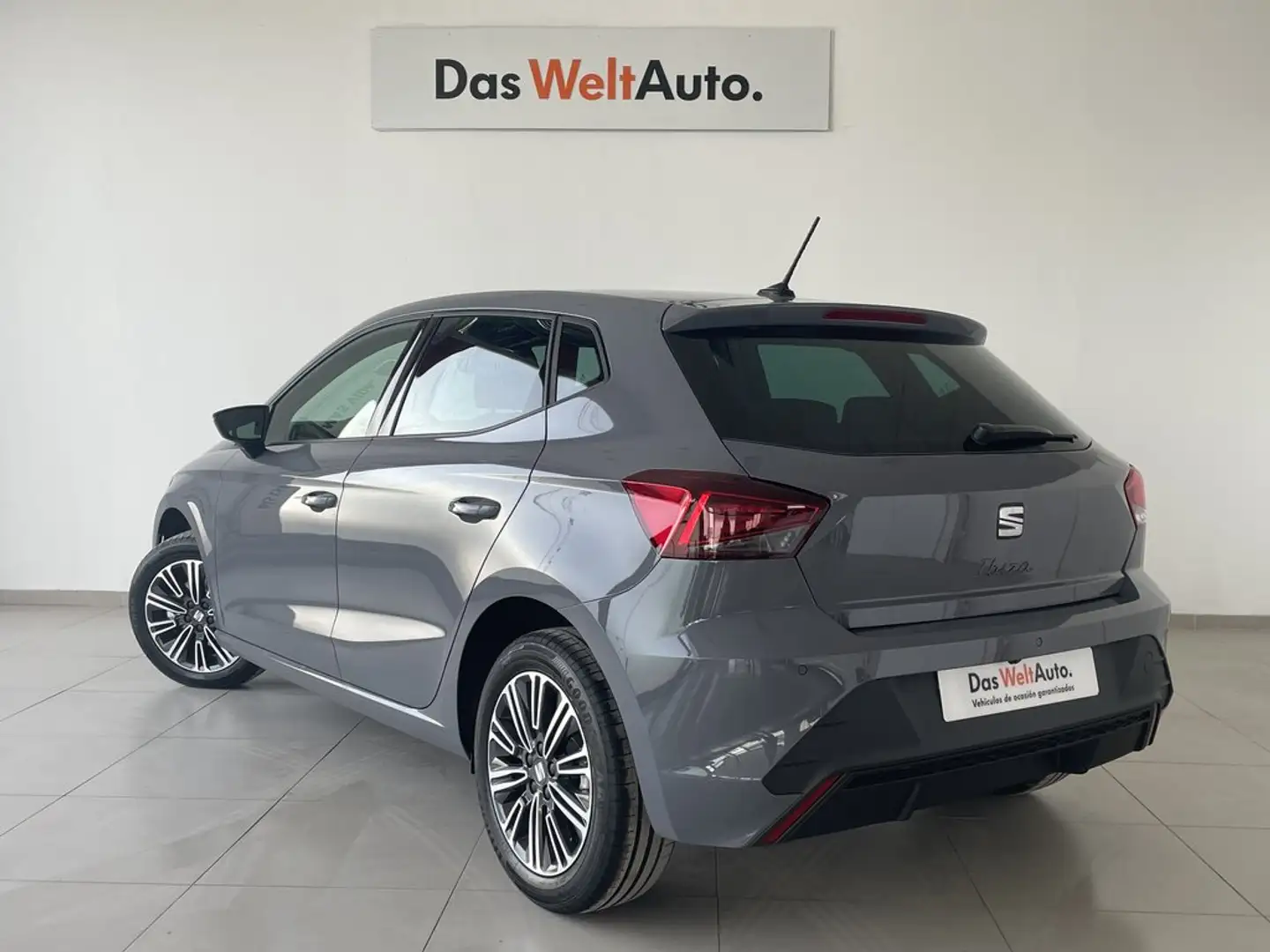 SEAT Ibiza 1.0 TSI S&S Style 85kW Gris - 2
