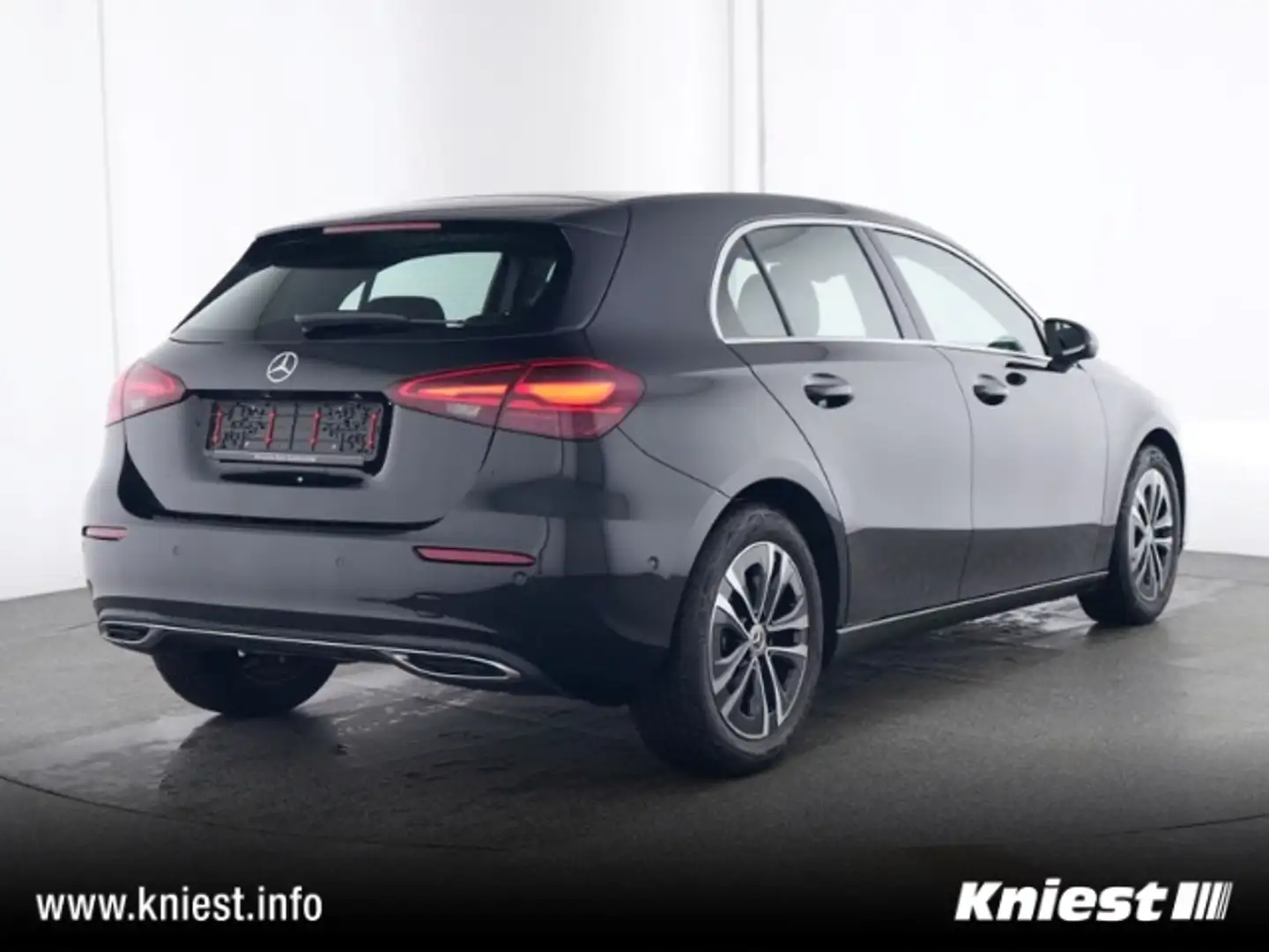 Mercedes-Benz A 180 Progressive - Line Advanced / Winter - Paket Schwarz - 2