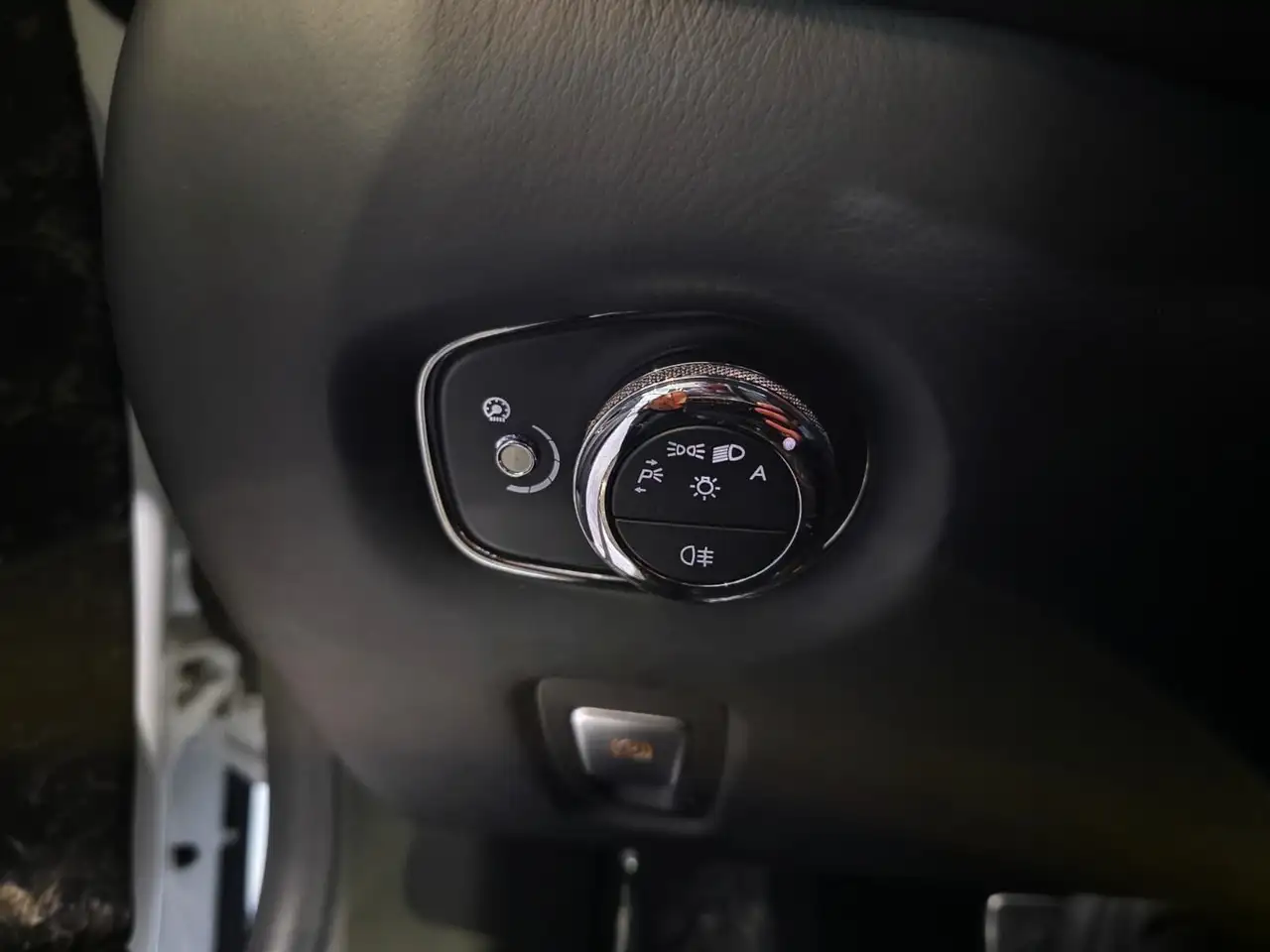 Aston Martin DB11 снимка Aston Martin DB11