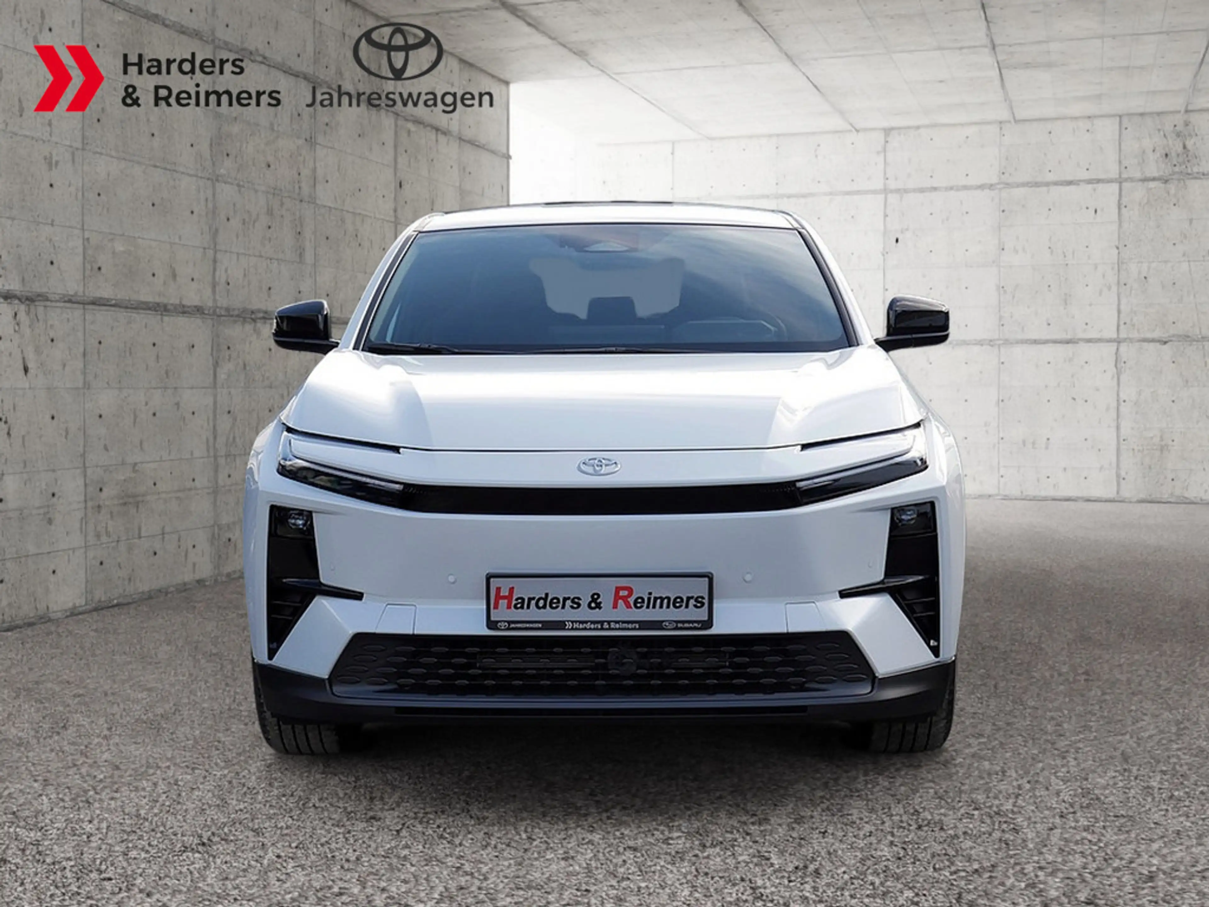 Toyota C-HR+ Teamplayer — photo 4