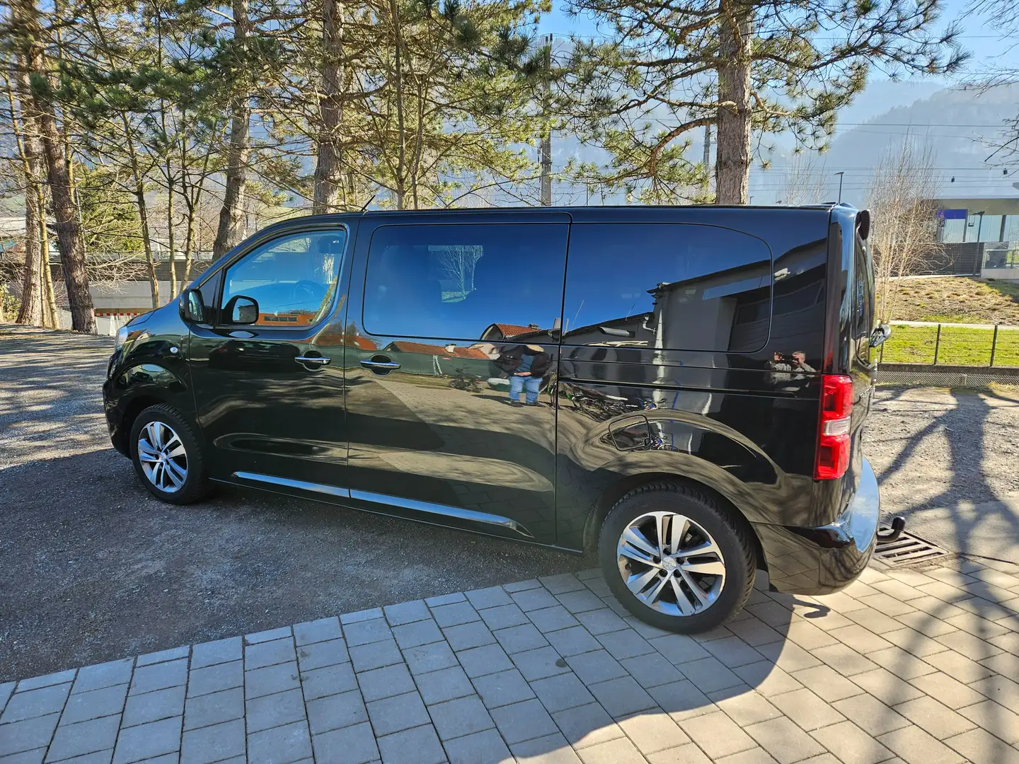Peugeot Traveller Traveller Allure L2 BlueHDI 180 S Schwarz - 1