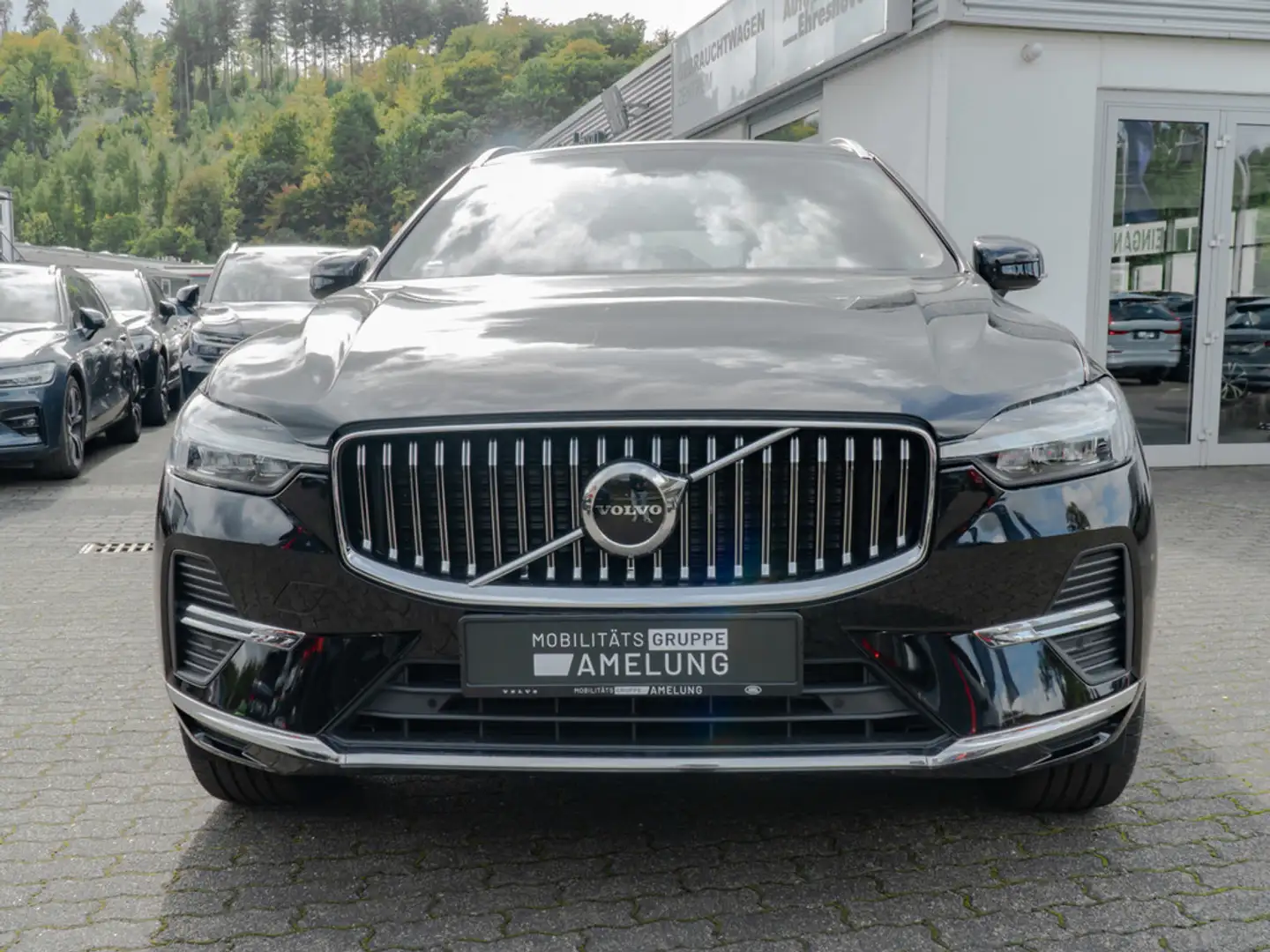 Volvo XC60 B4 D AWD Geartronic Inscription SHZ LED Zwart - 2