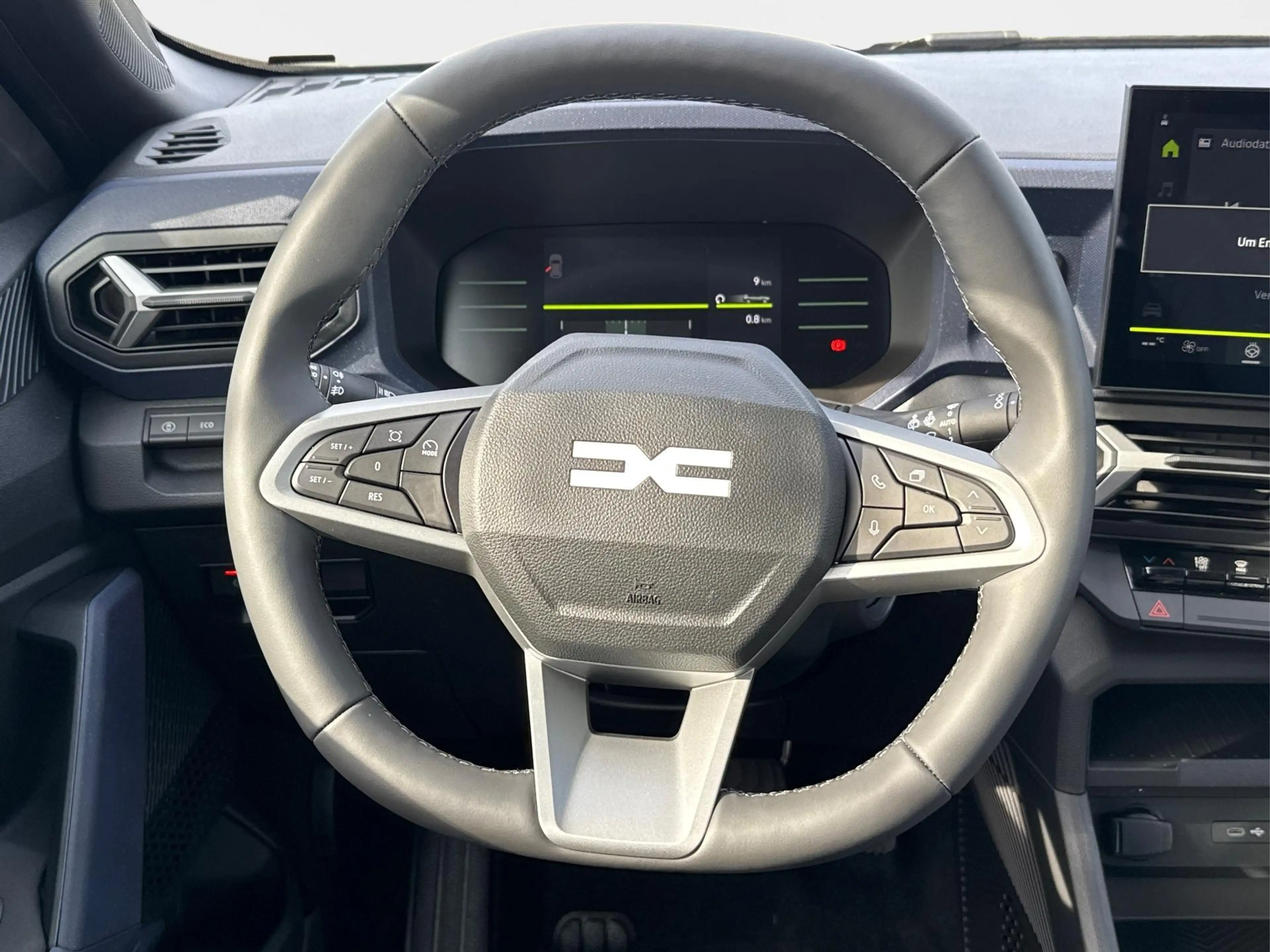 Dacia Bigster Expression SHZ+KLIMA+PDC+KAMERA+LED+17"ALU Hybr... — photo 8