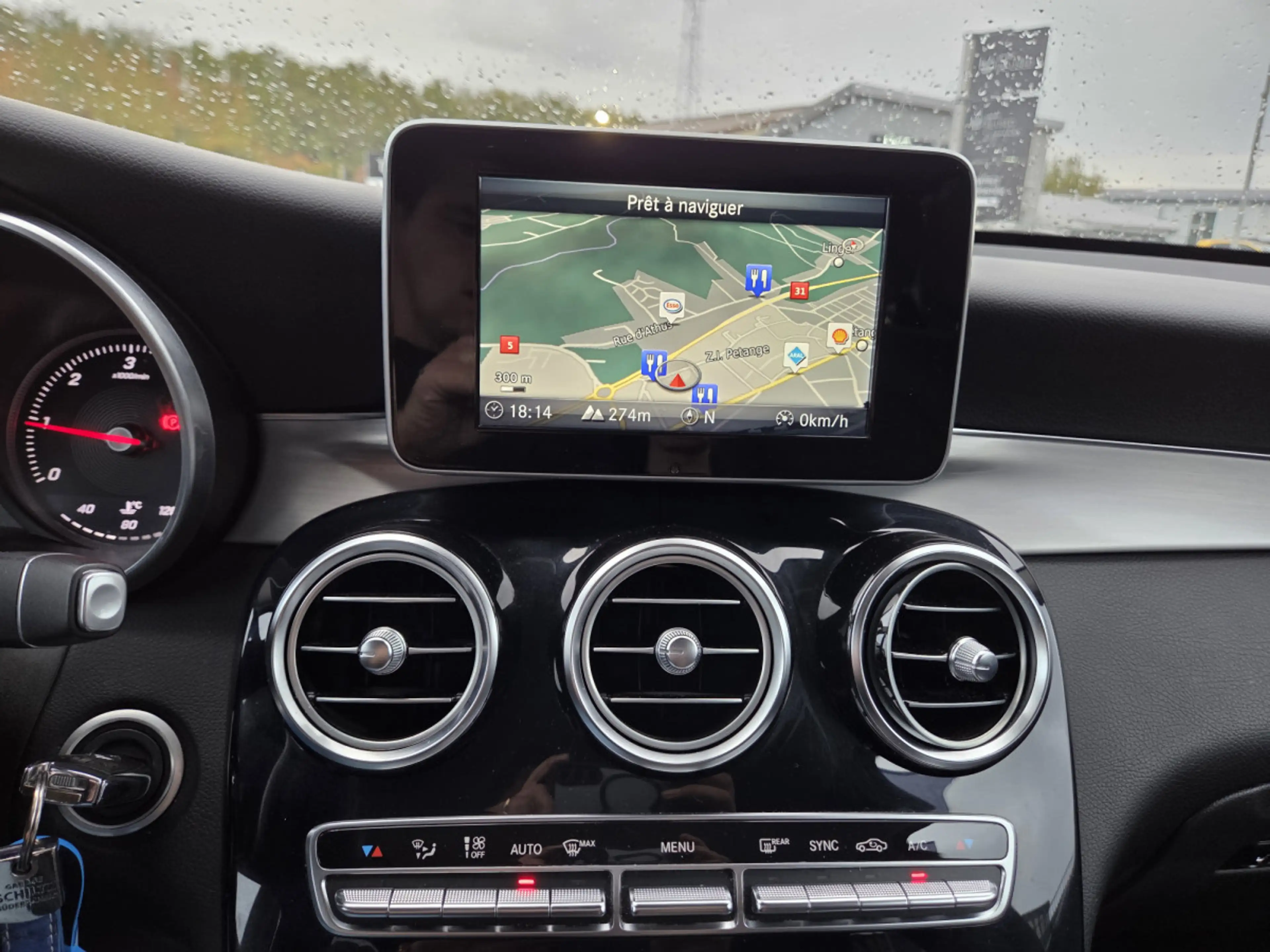 Mercedes-Benz GLC 220 AMG-LINE 4MATIC 9G-DCT — photo 14