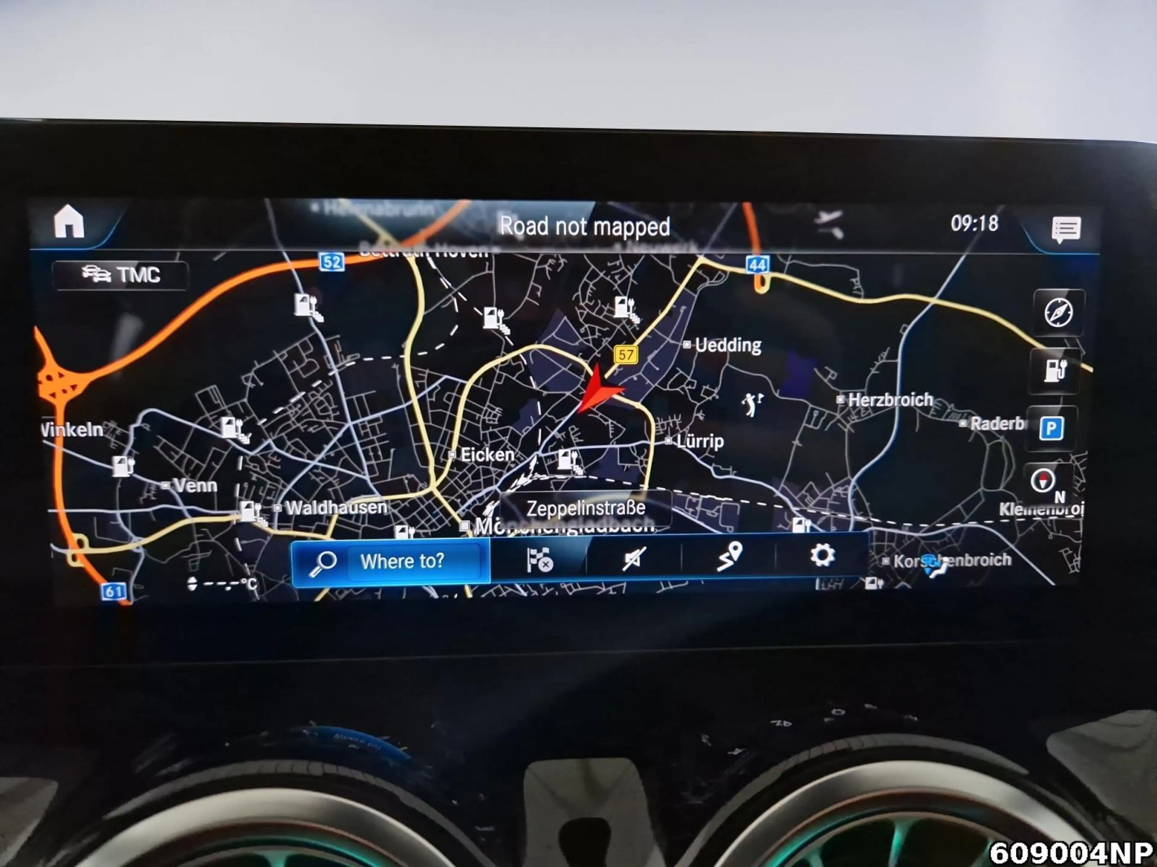 Mercedes-Benz EQA 250 Progressive Pano 360° Kamera Ambiente — photo 12