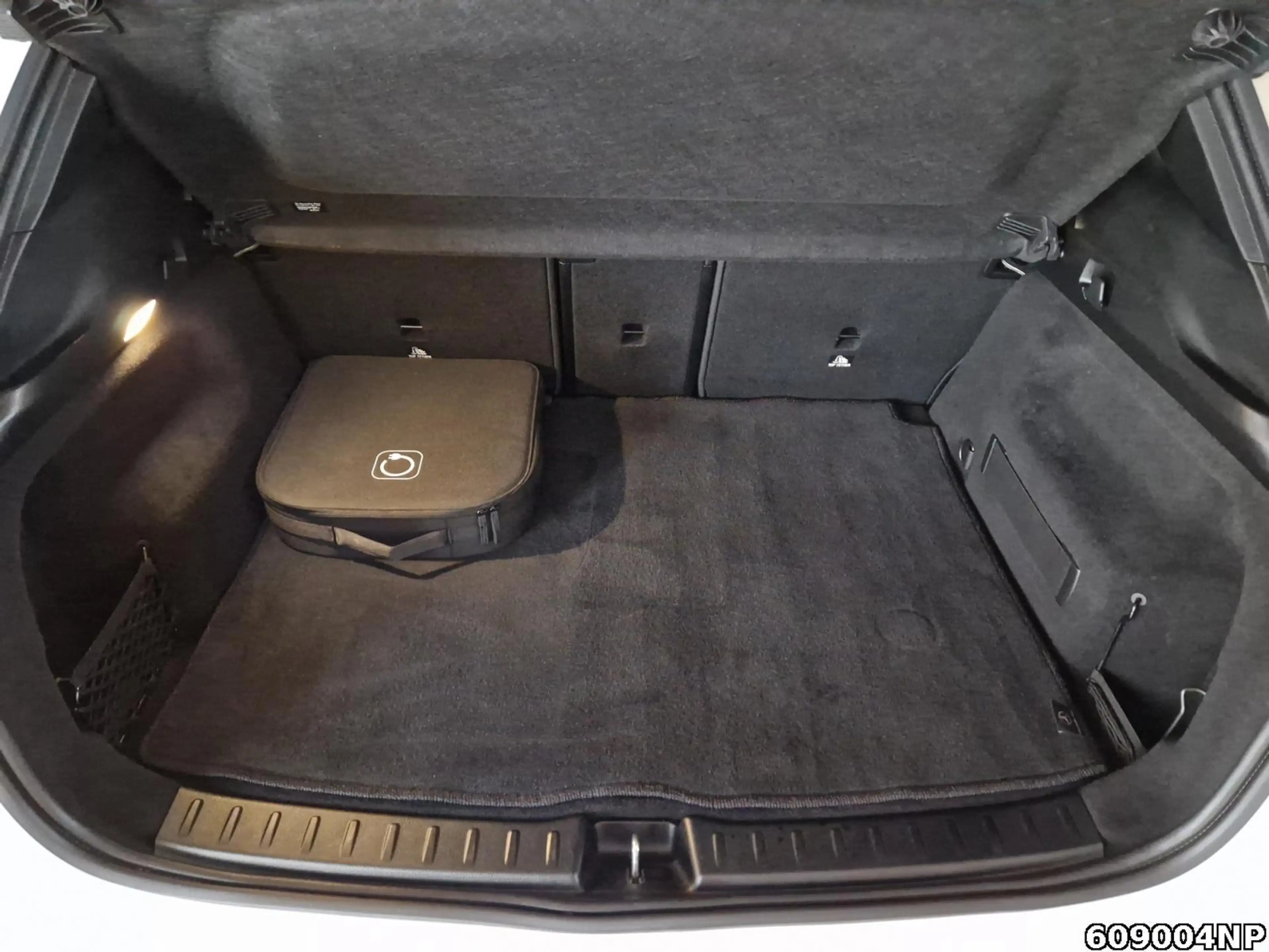 Mercedes-Benz EQA 250 Progressive Pano 360° Kamera Ambiente — photo 6