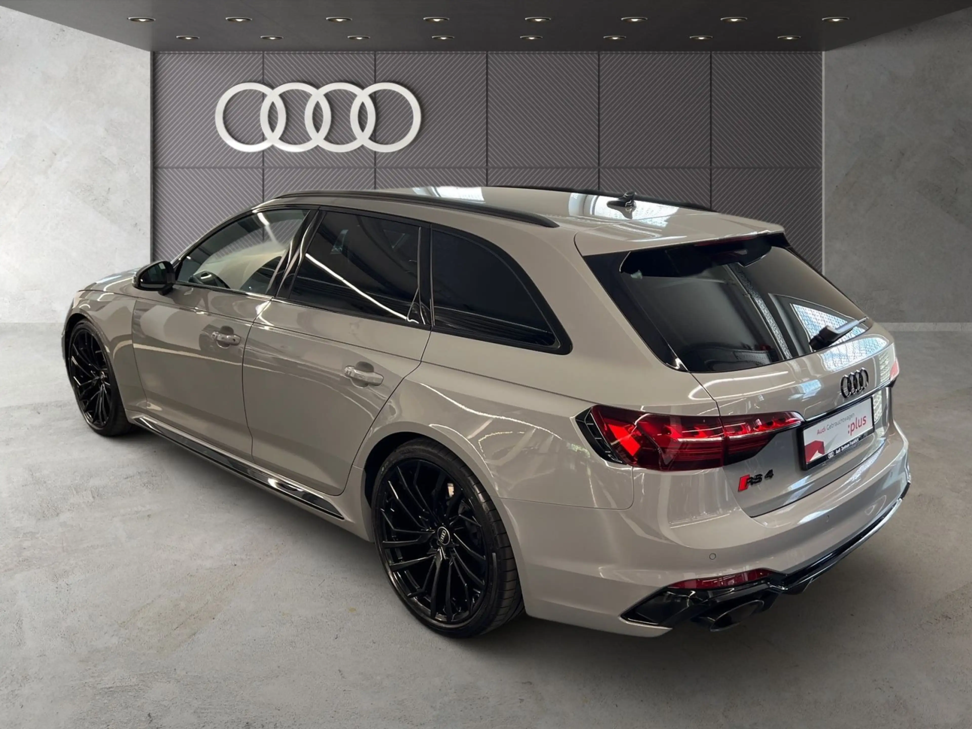 Audi RS4 RS4 Avant quattro tiptronic VirtualCockpit+ B&O — photo 4