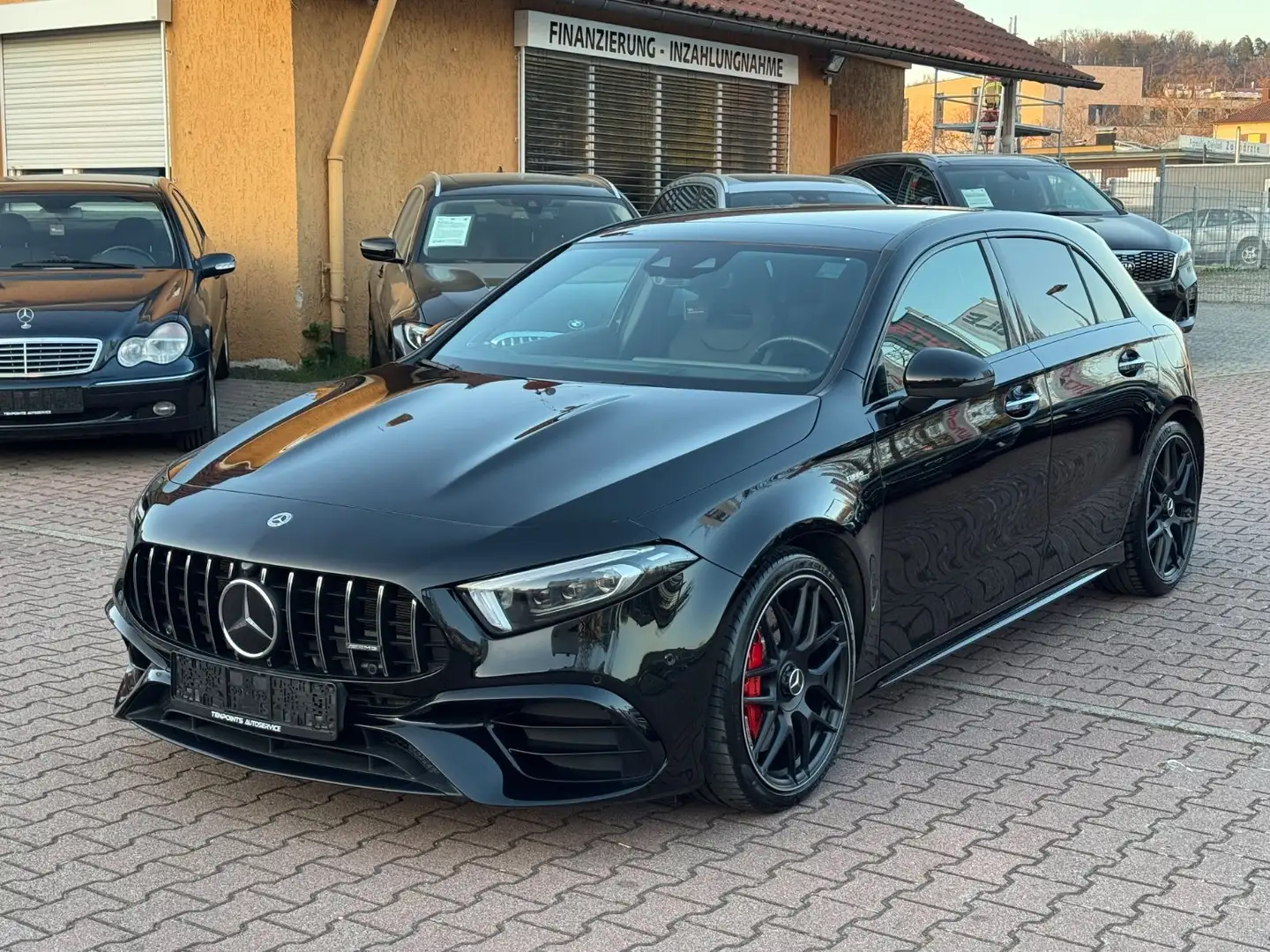 Mercedes-Benz A 45 AMG A 45 S AMG 4M PANO+HdUp+LEDER+360°+DISTRONIC+BUR Schwarz - 1