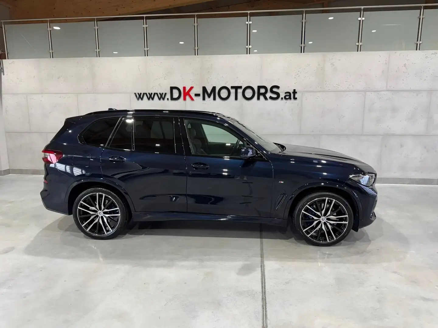 BMW X5 30d xDrive M-Sport / Laser / Massage / ACC / Pano Schwarz - 1