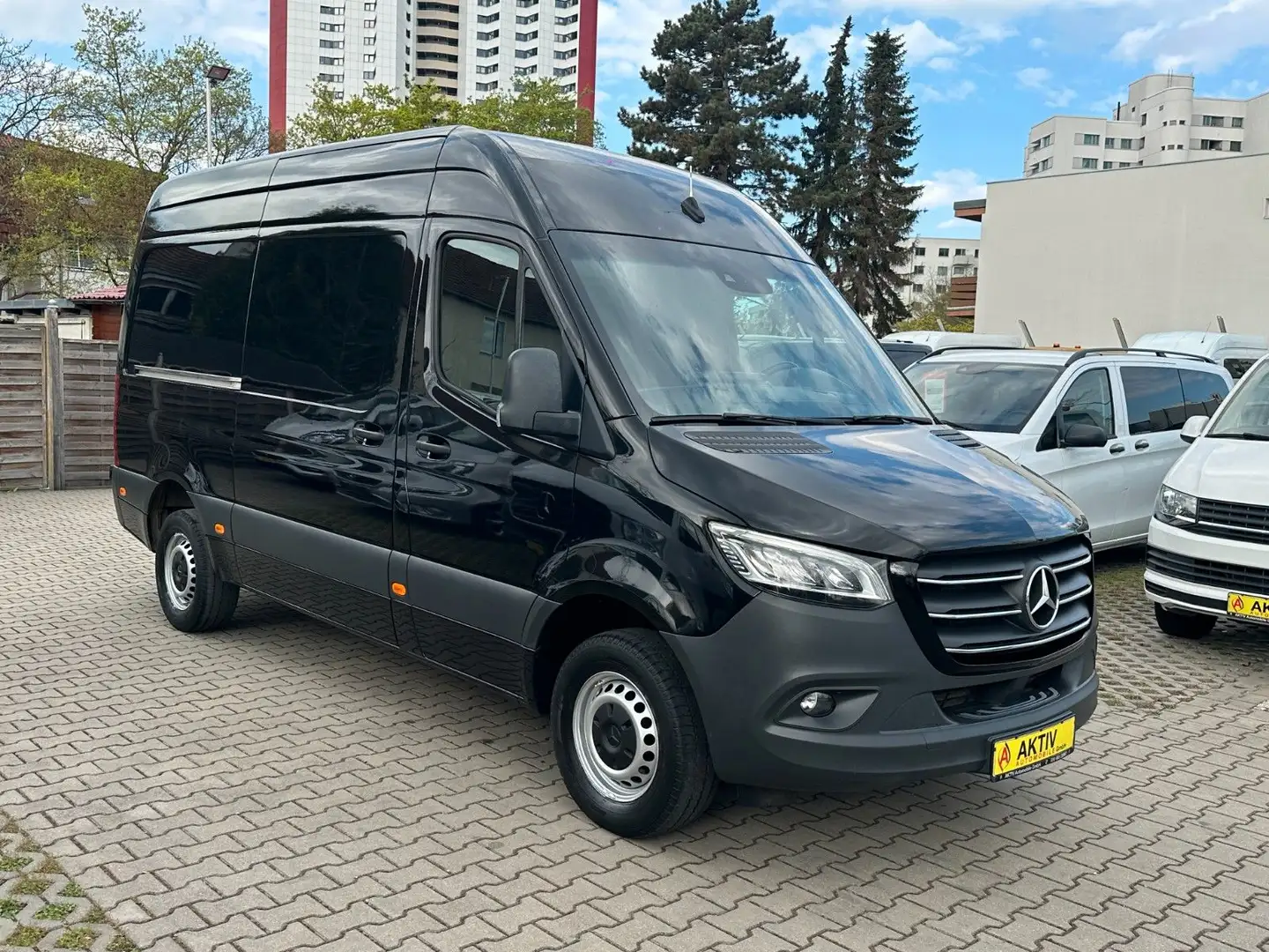 Mercedes-Benz Sprinter III 317 CDI Kasten *63 Tkm*9G*Navi*LED* Noir - 1