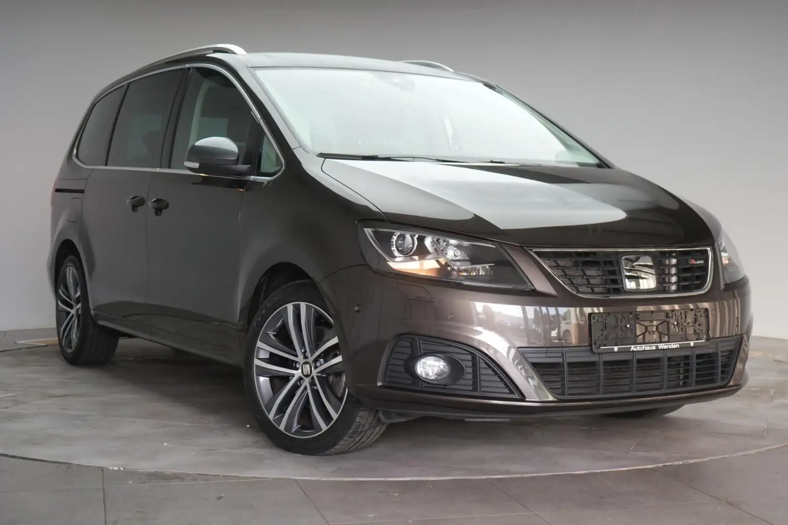 SEAT Alhambra 2.0 TDI S&S DSG FR-LINE Navi/ACC/Kamera Schwarz - 1