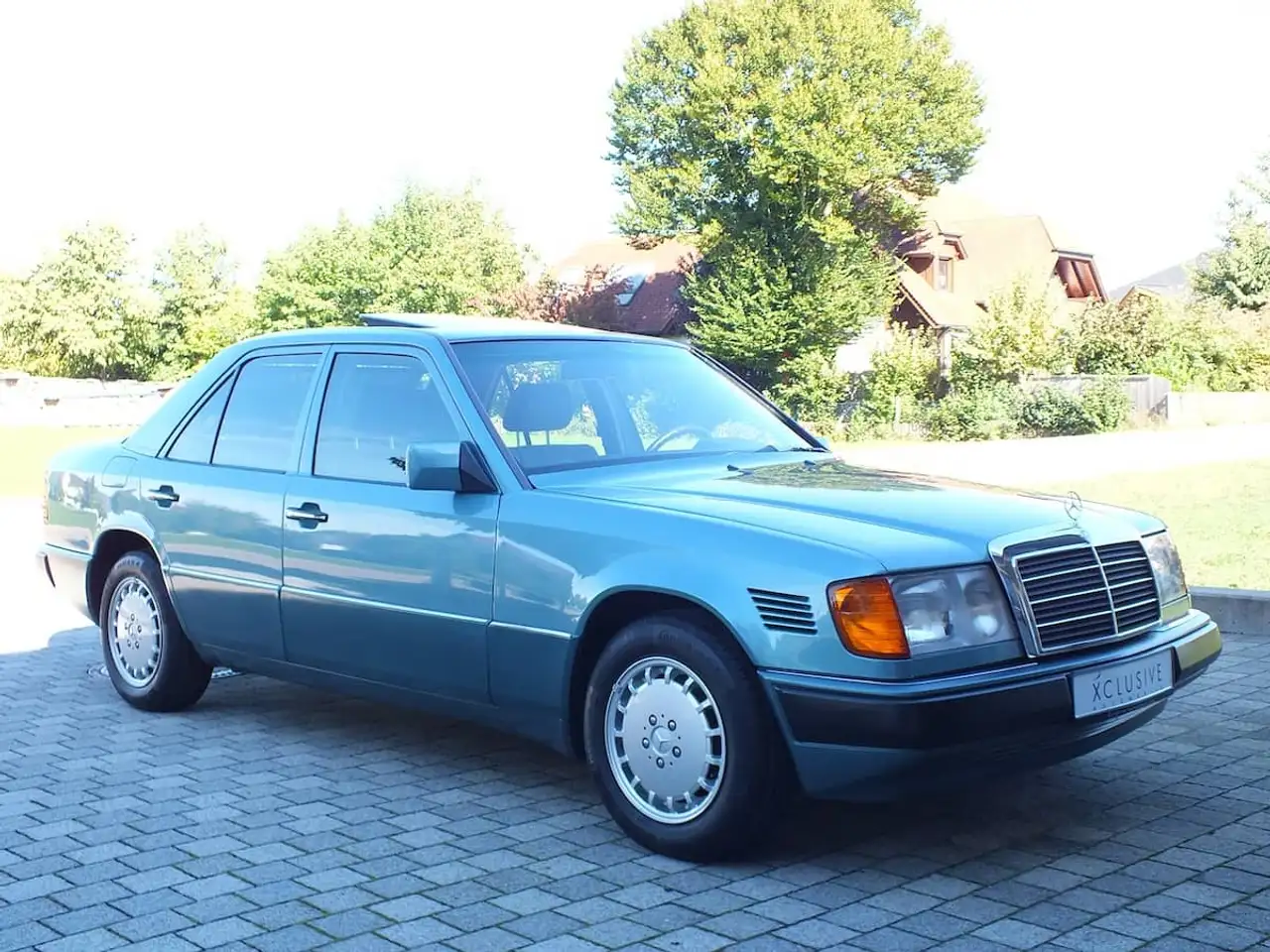 Mercedes-Benz Baureihe 124 250 D turbo - beryll - sehr gepflegter Zustand - lückenlose Historie, foto 3