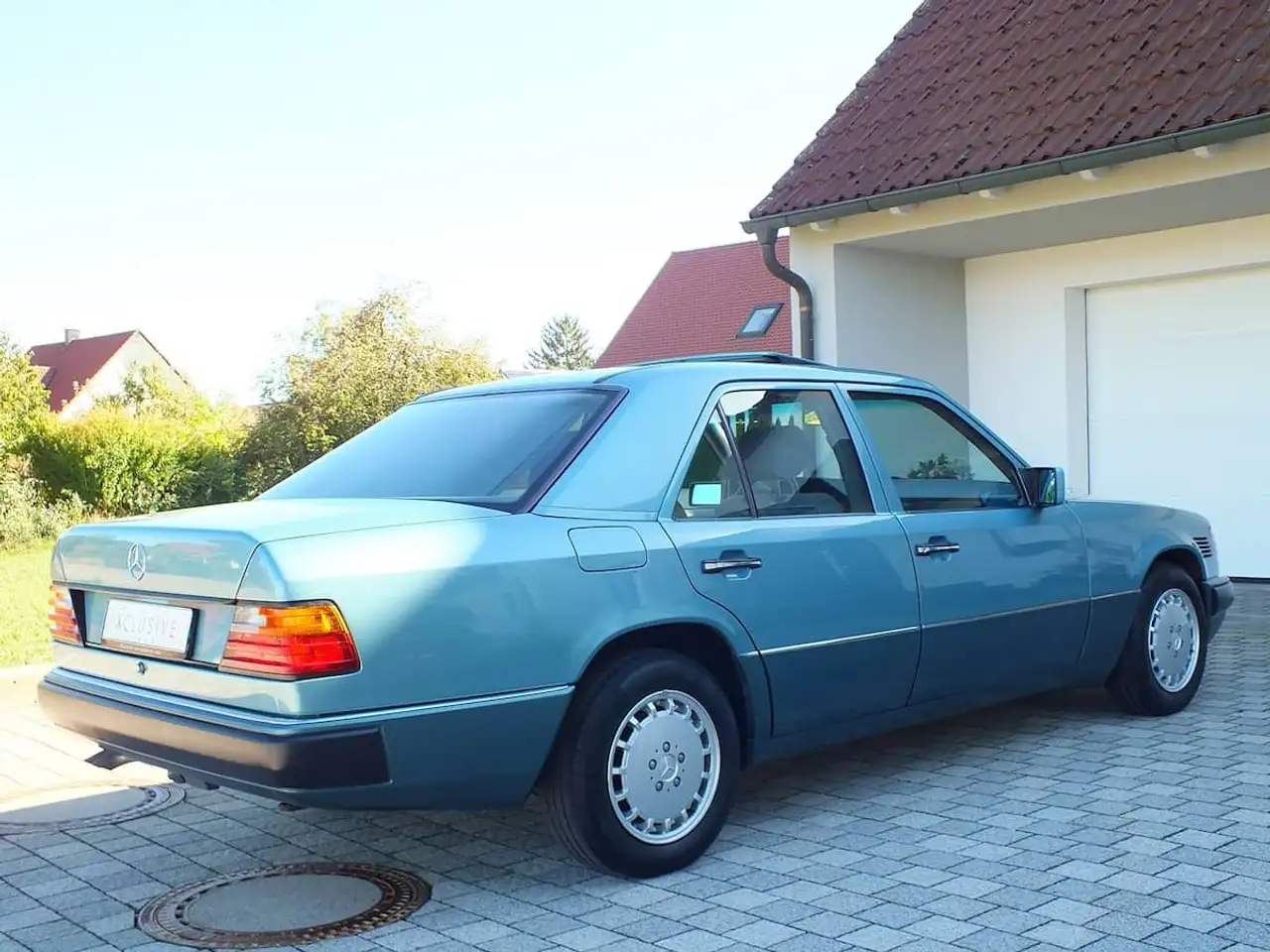 Mercedes-Benz Baureihe 124 250 D turbo - beryll - sehr gepflegter Zustand - lückenlose Historie, foto 6