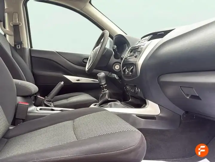 Nissan Navara 2020, foto 16
