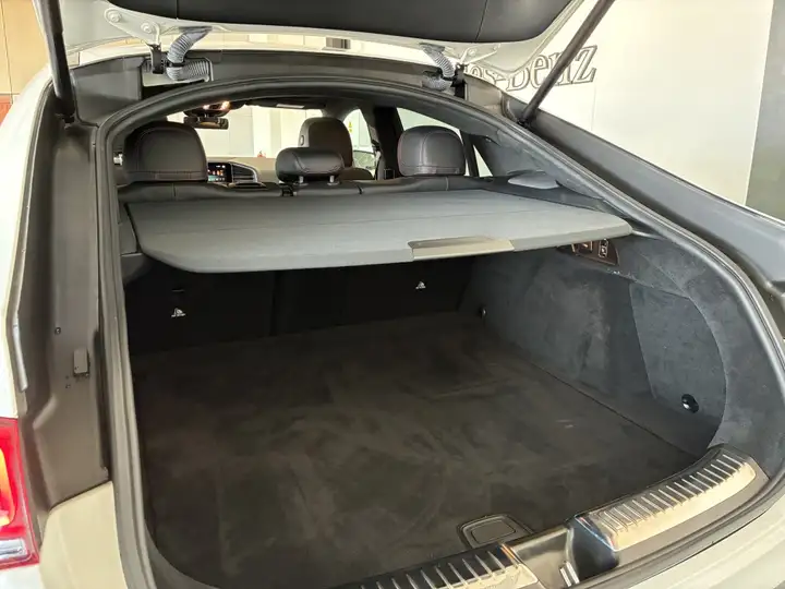 Mercedes-Benz GLE 2023, foto 37