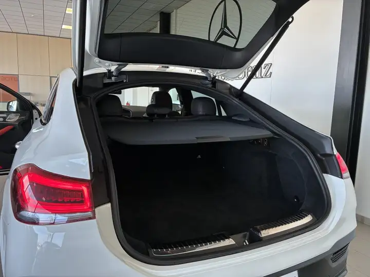 Mercedes-Benz GLE 2023, foto 40