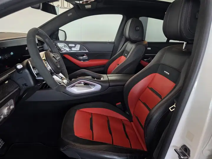 Mercedes-Benz GLE 2023, foto 34