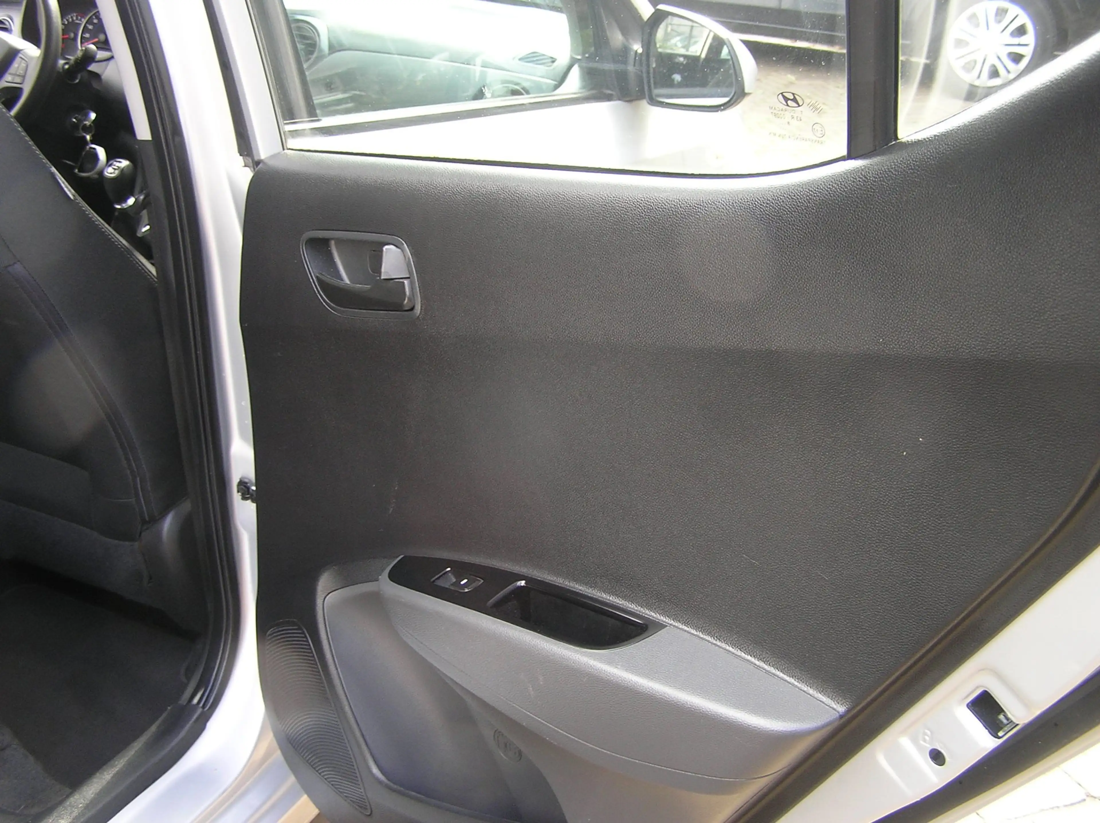 Hyundai i10 1.0i Comfort 101 d km nap airco nieuwe apk — photo 17