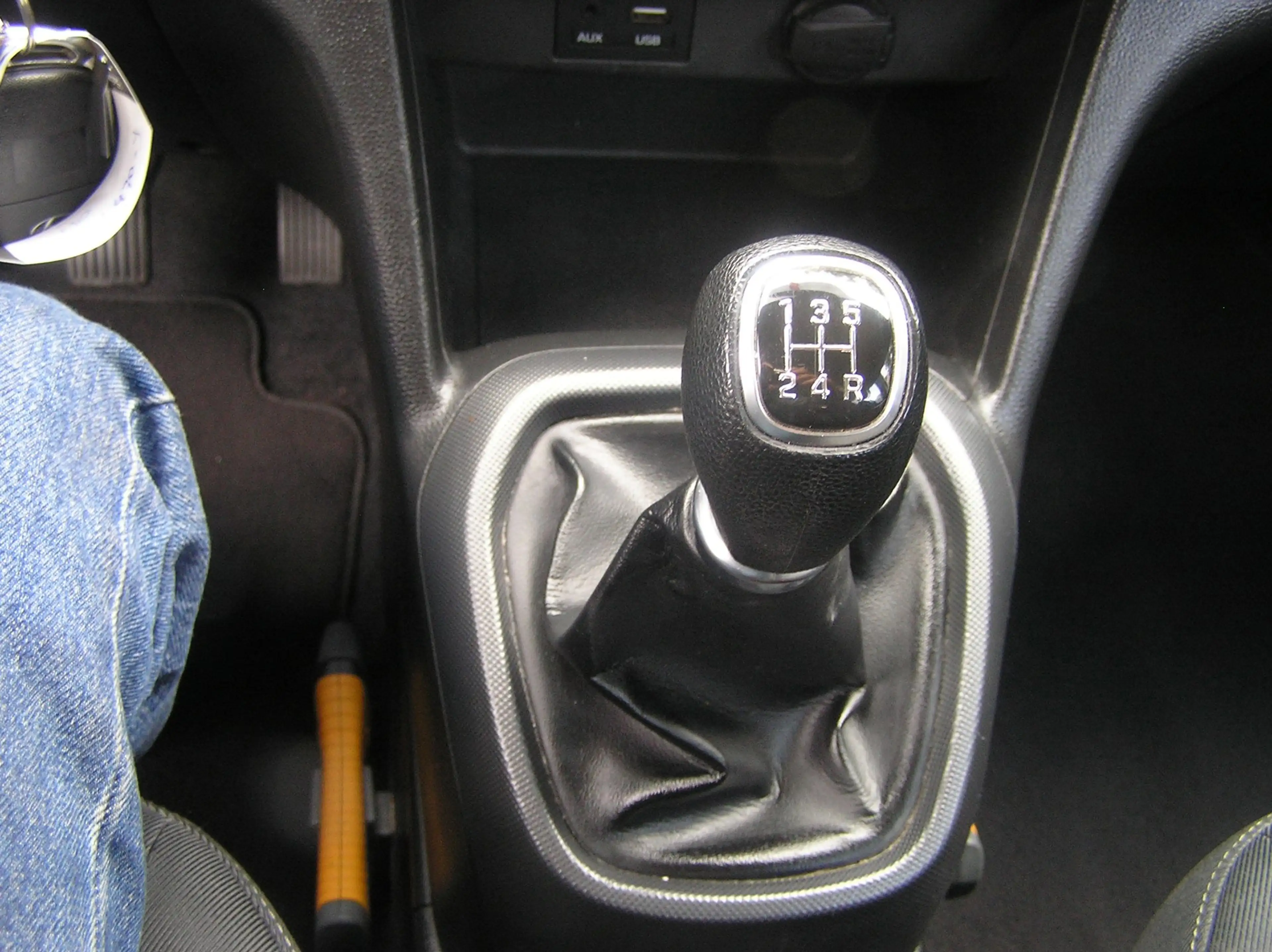 Hyundai i10 1.0i Comfort 101 d km nap airco nieuwe apk — photo 11