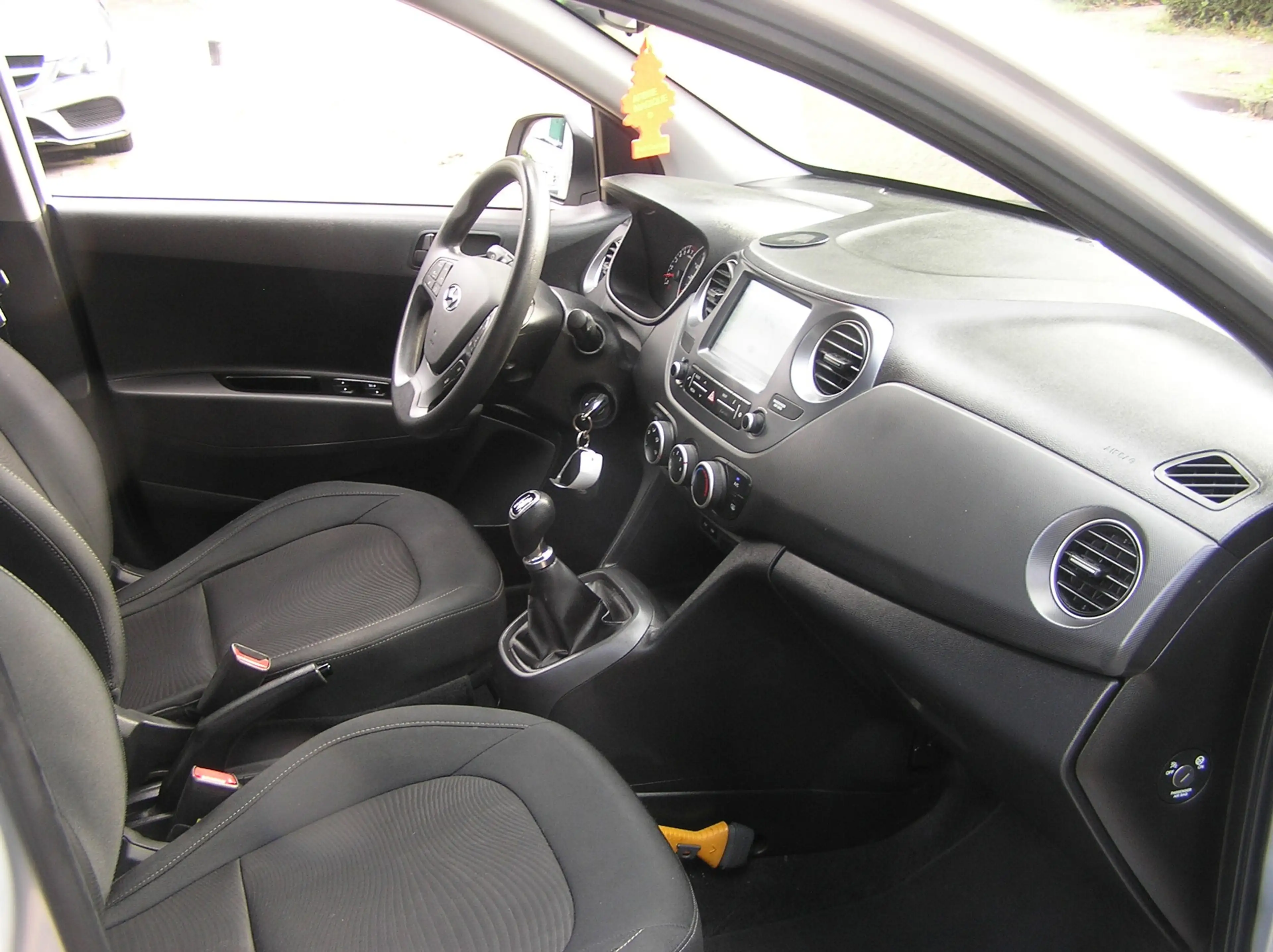 Hyundai i10 1.0i Comfort 101 d km nap airco nieuwe apk — photo 14