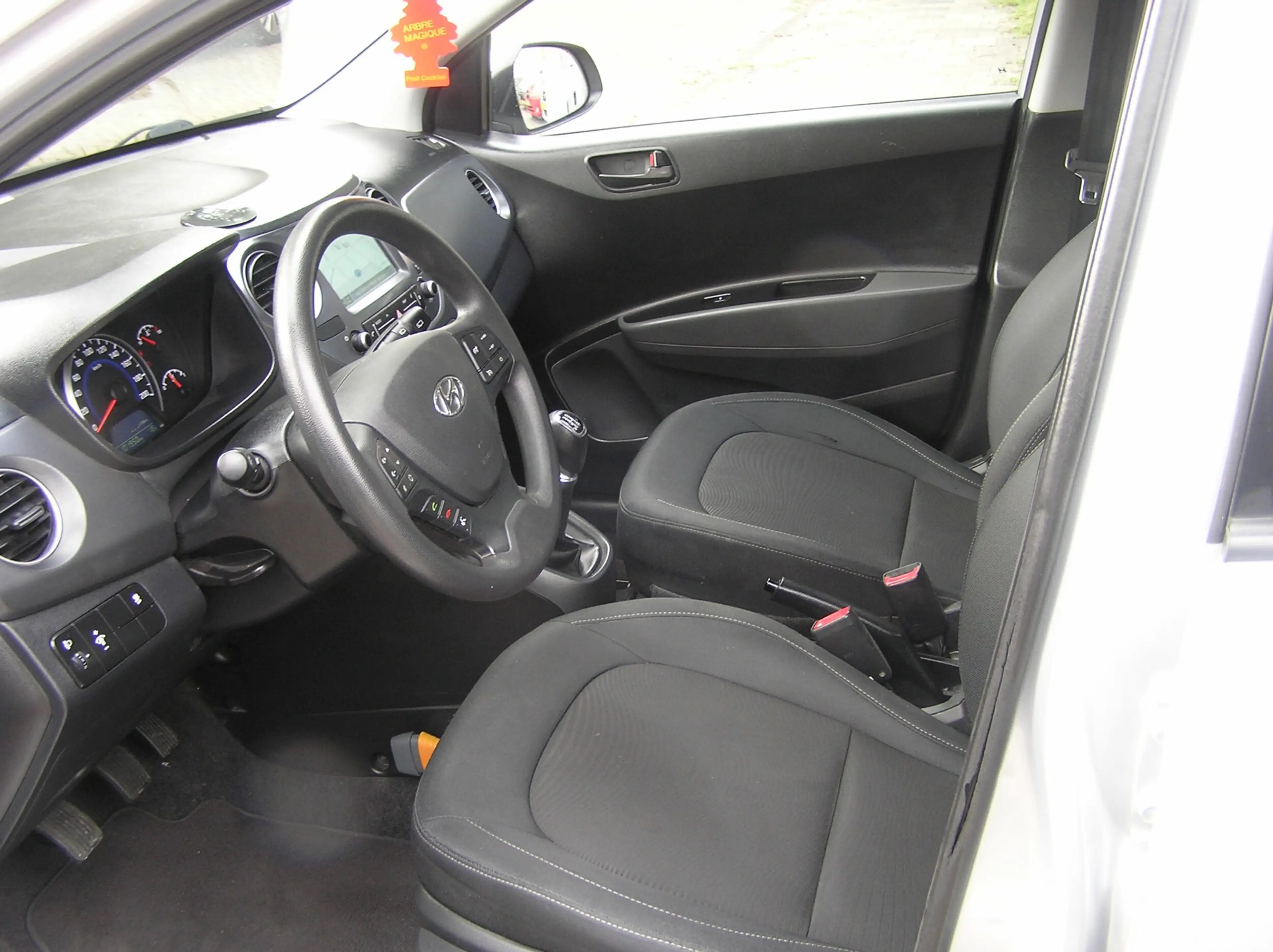 Hyundai i10 1.0i Comfort 101 d km nap airco nieuwe apk — photo 7