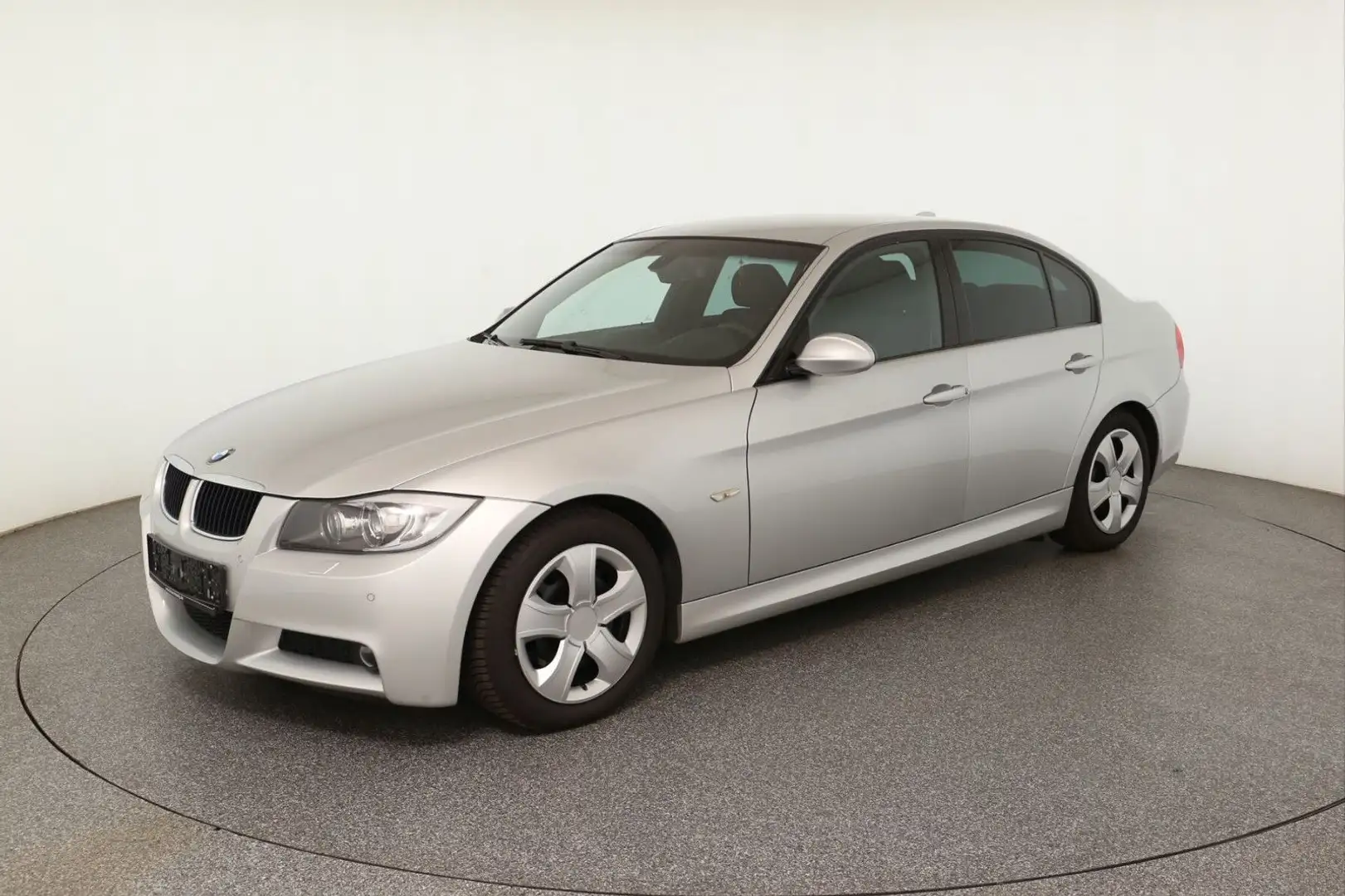 BMW 318 Baureihe 3 Lim. 318i SERVICE NEU Silber - 1