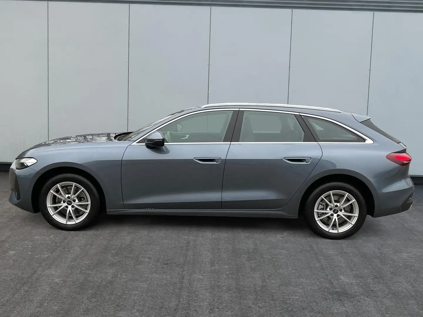 Audi A5 Avant Basis AHK+KAMERA+EL. HECKKL.+NAVI+SHZ+17 ... Blau - 2