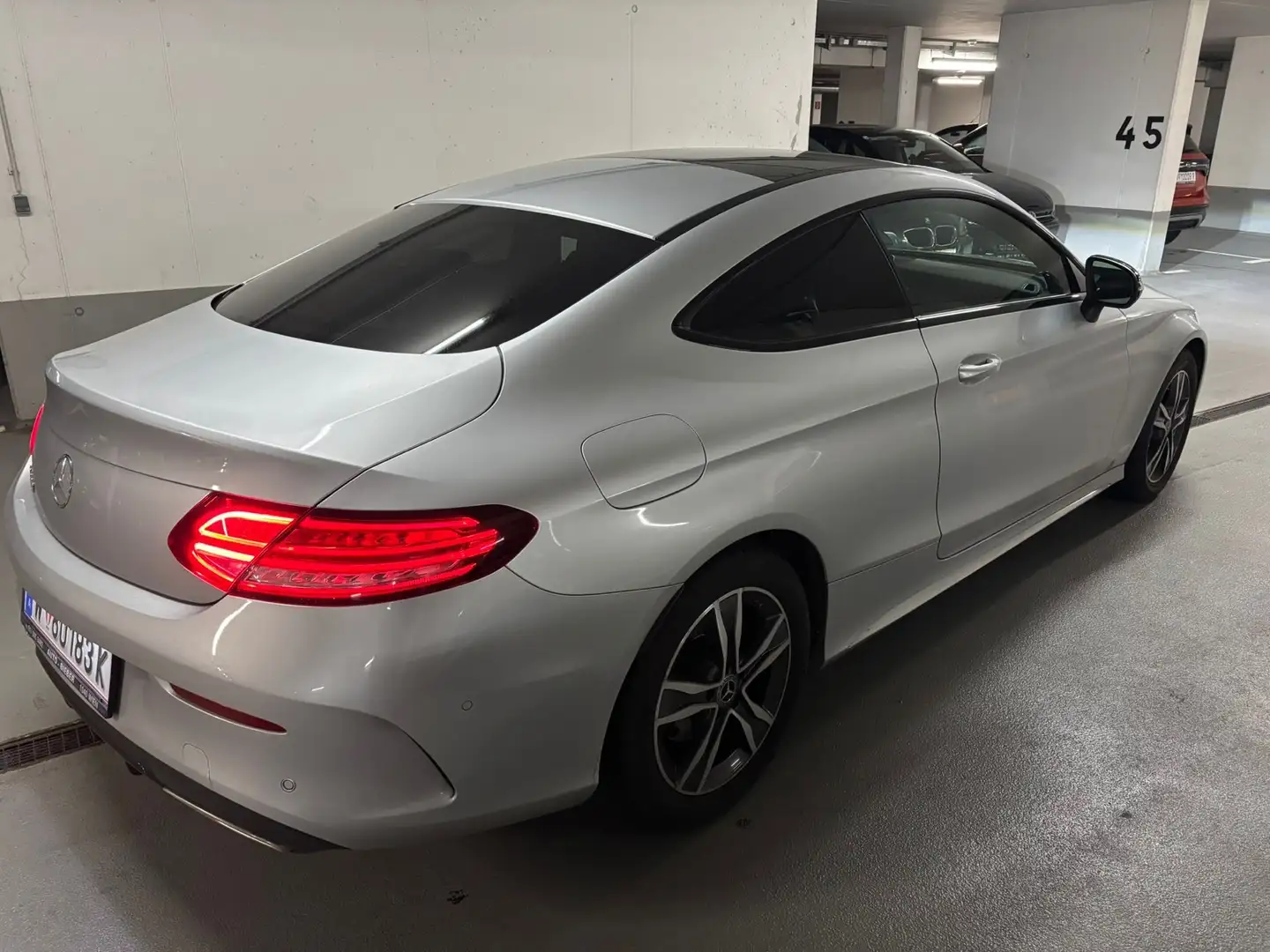 Mercedes-Benz C 200 Coupe 4Matic Aut. - 2