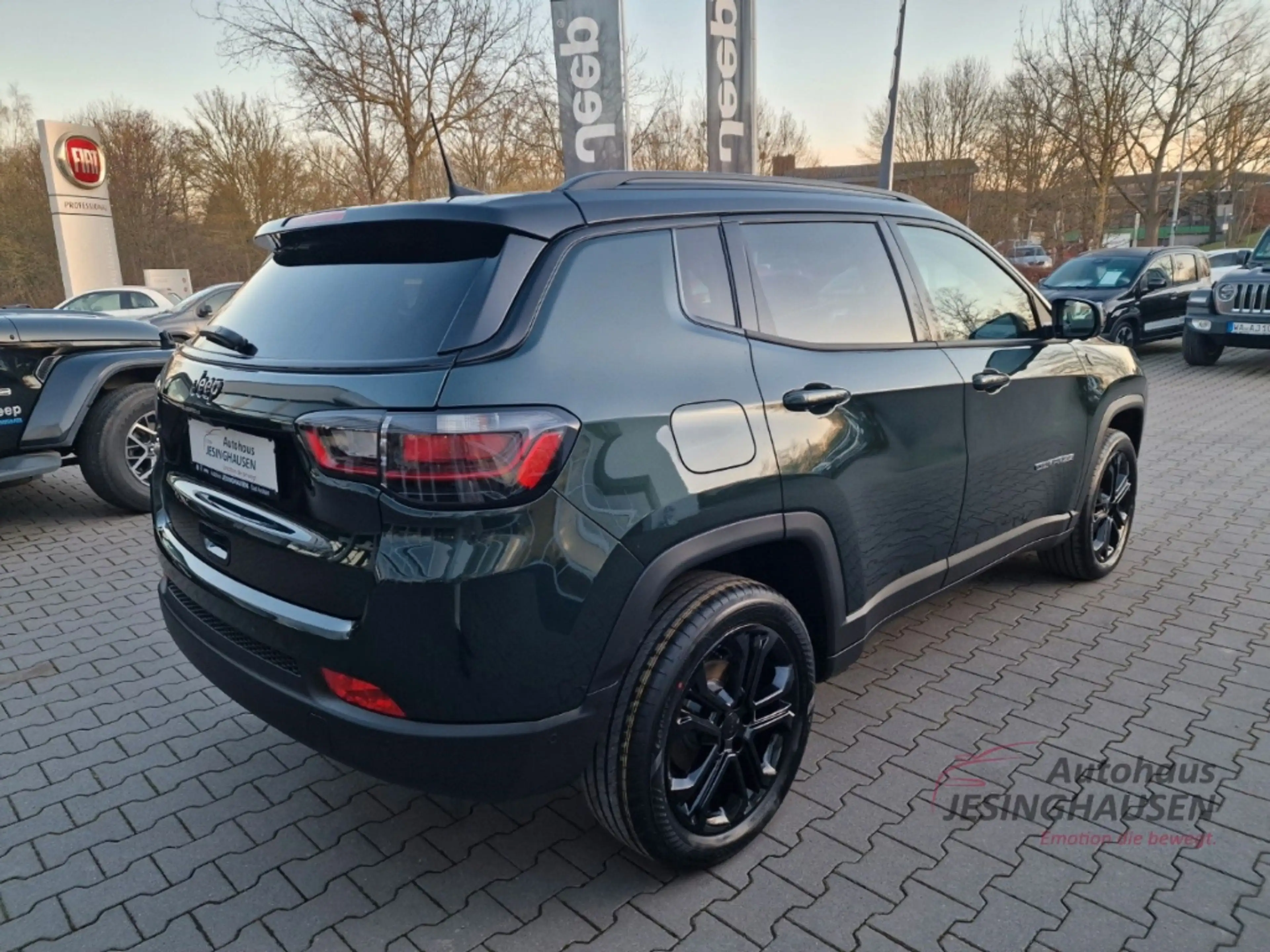 Jeep Compass e-Hybrid North Star Prem. Sounds. PANO CarPlay LED — photo 6