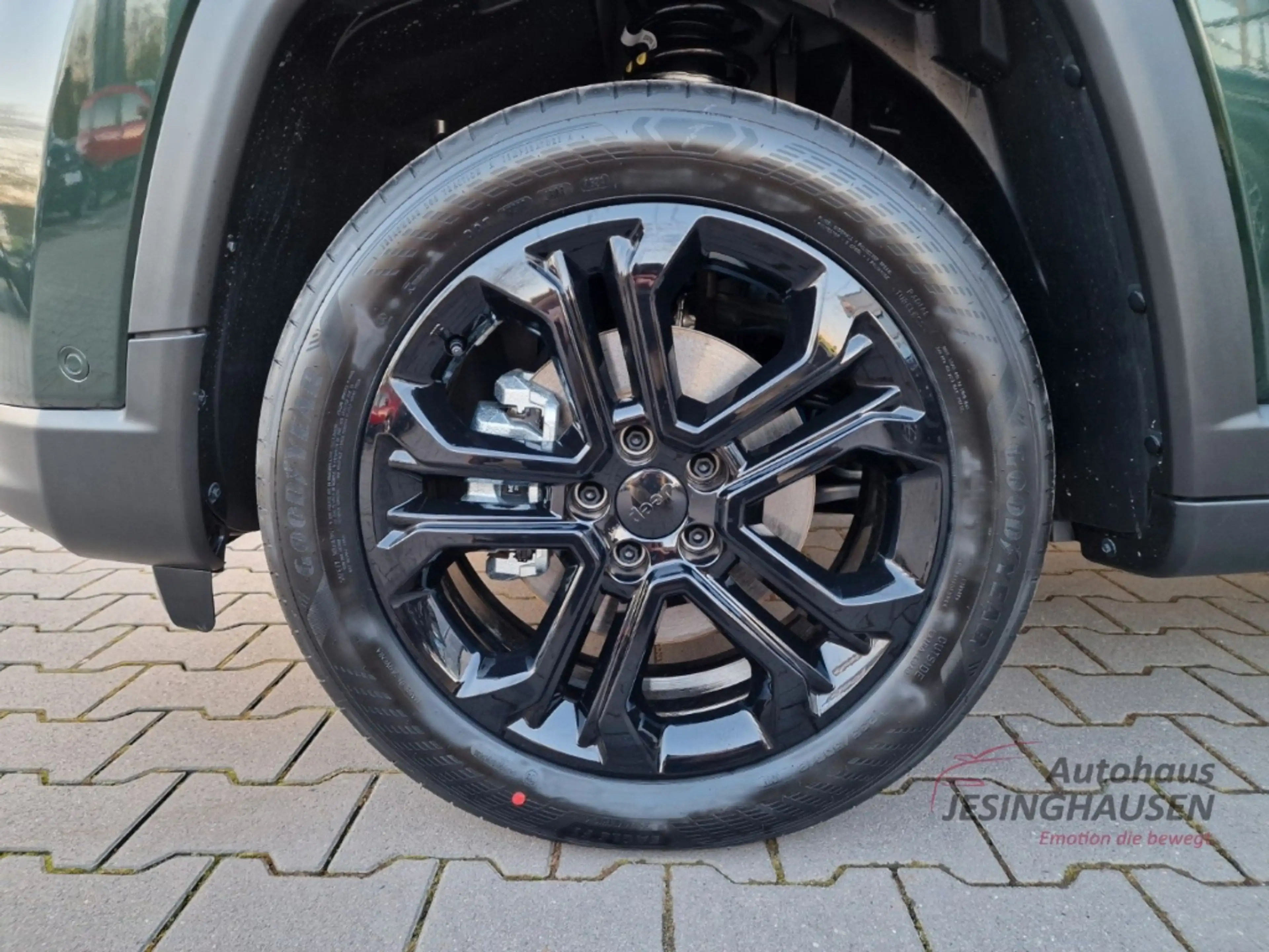 Jeep Compass e-Hybrid North Star Prem. Sounds. PANO CarPlay LED — photo 10
